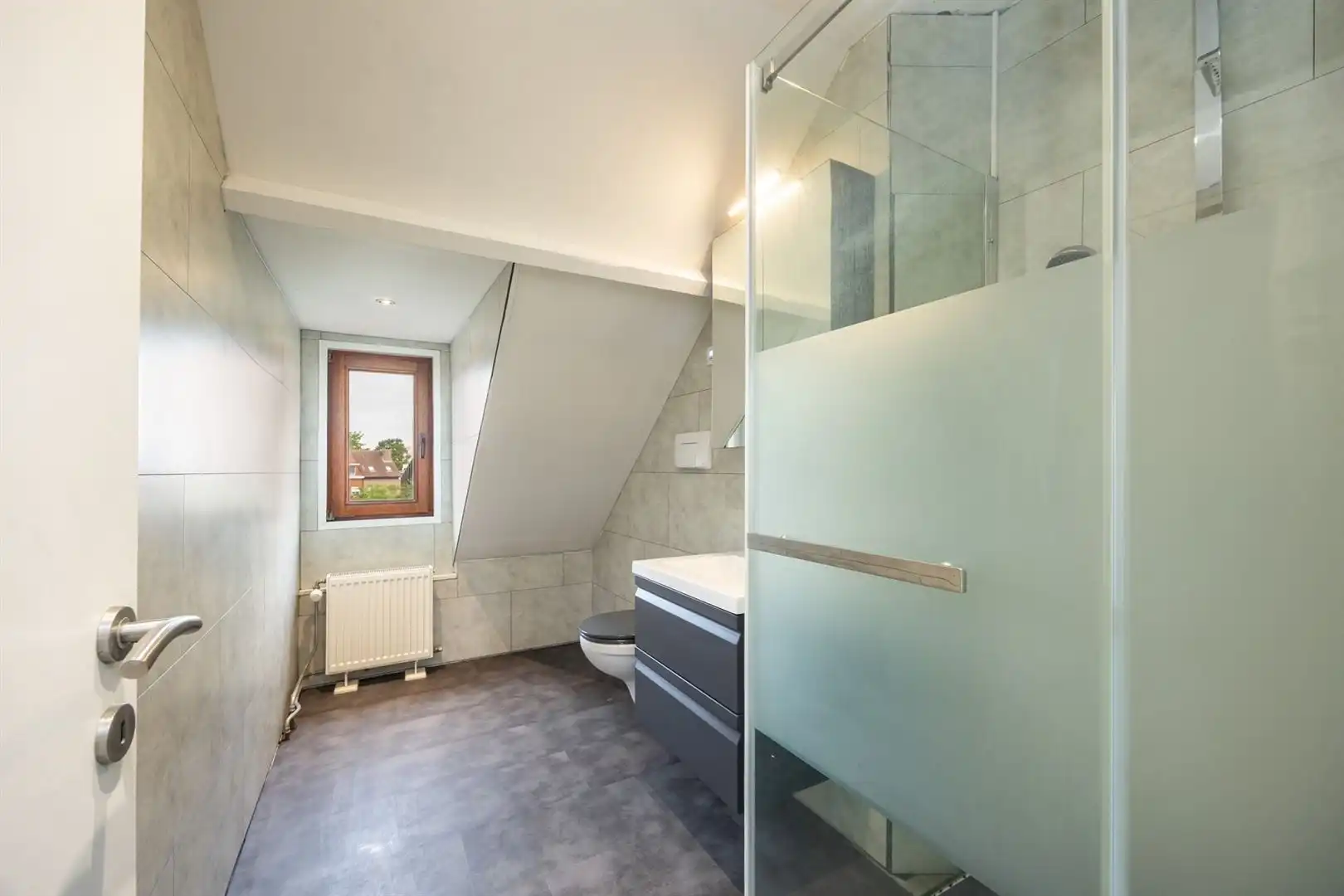 Ruim wonen in Merksem met tuin en terras foto 17