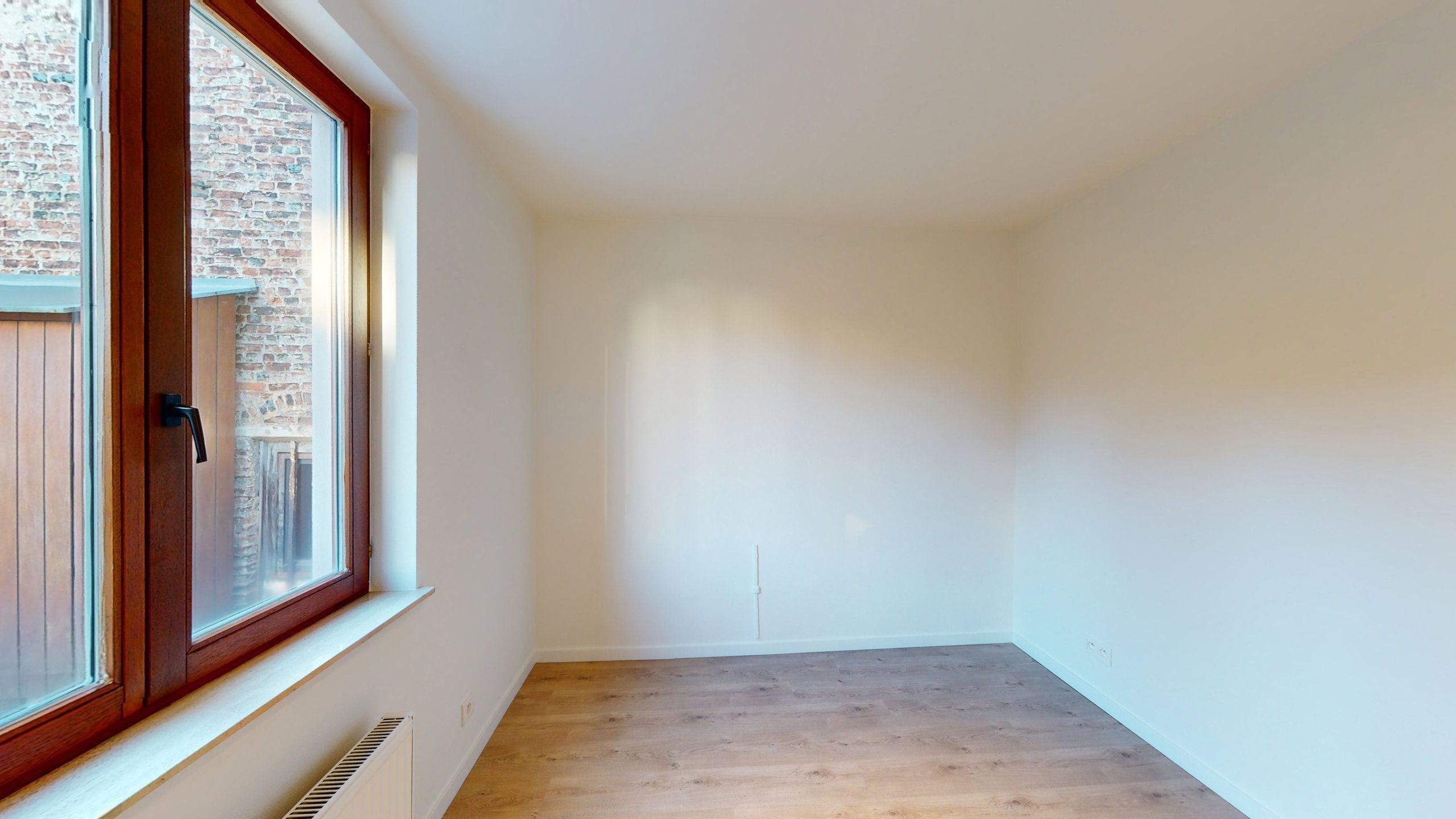 ANTWERPEN - Royaal drie slaapkamer appartement met terras foto 6