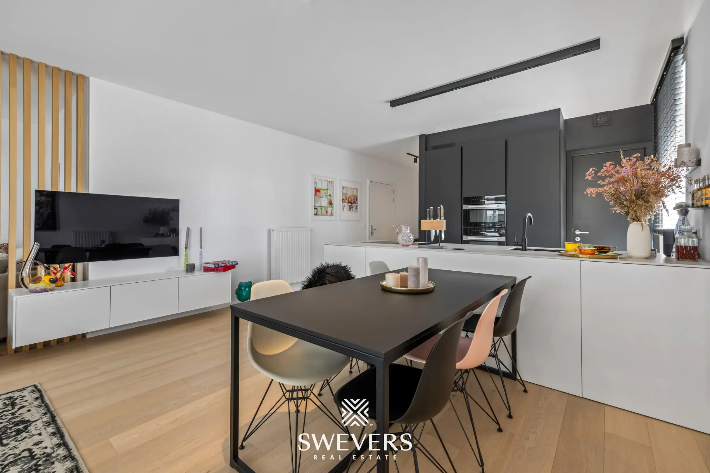 Luxueus appartement met zicht op het kanaal en ruim terras op zuidzicht in Hasselt foto 7