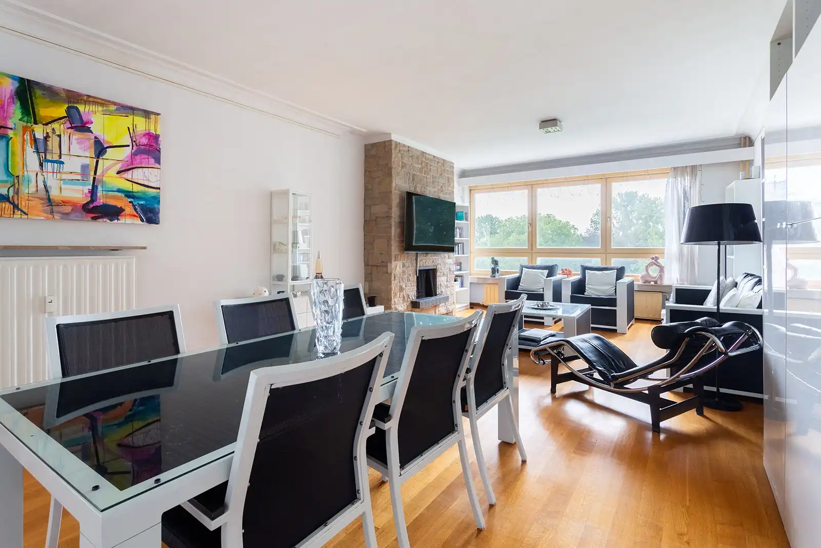 Ruim 2-slpk appartement met prachtig uitzicht foto 3