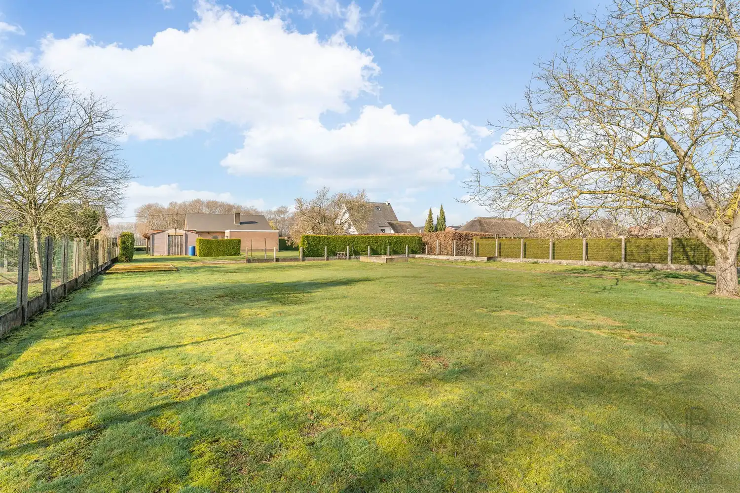 Gelijkvloerse woning met 2 slaapkamers op een uniek perceel van 18a 26ca foto 19