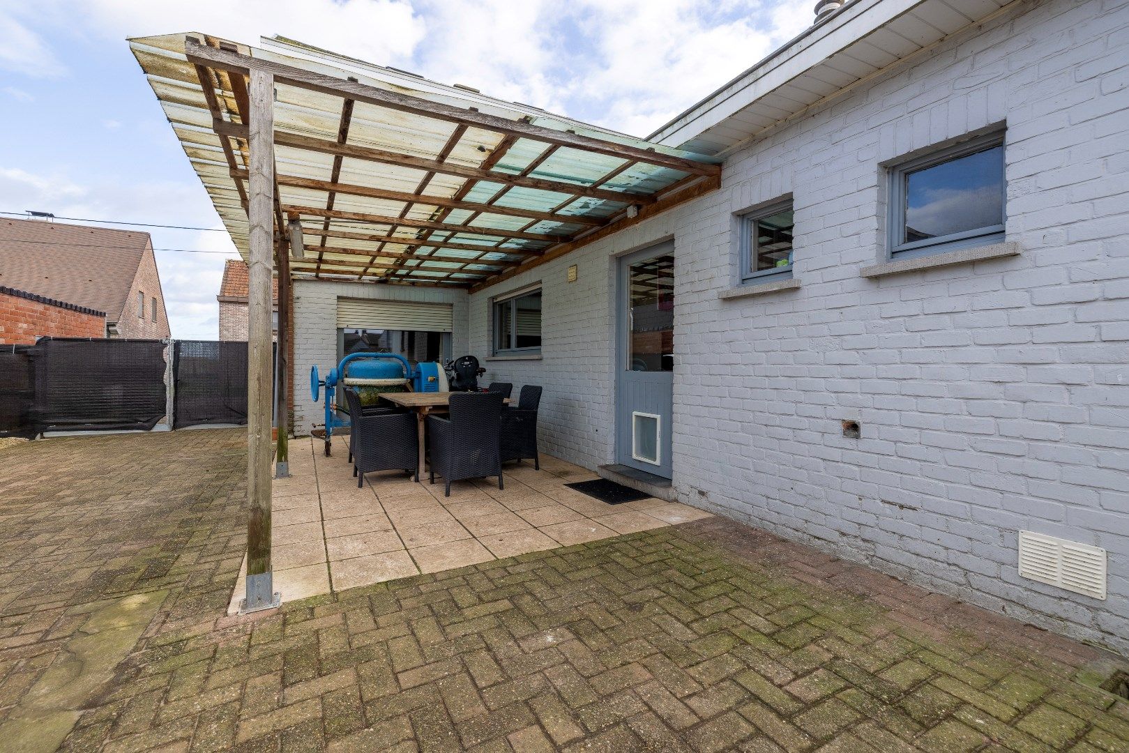 Ruime woning met 4 slk, aparte garage en tuin foto 22