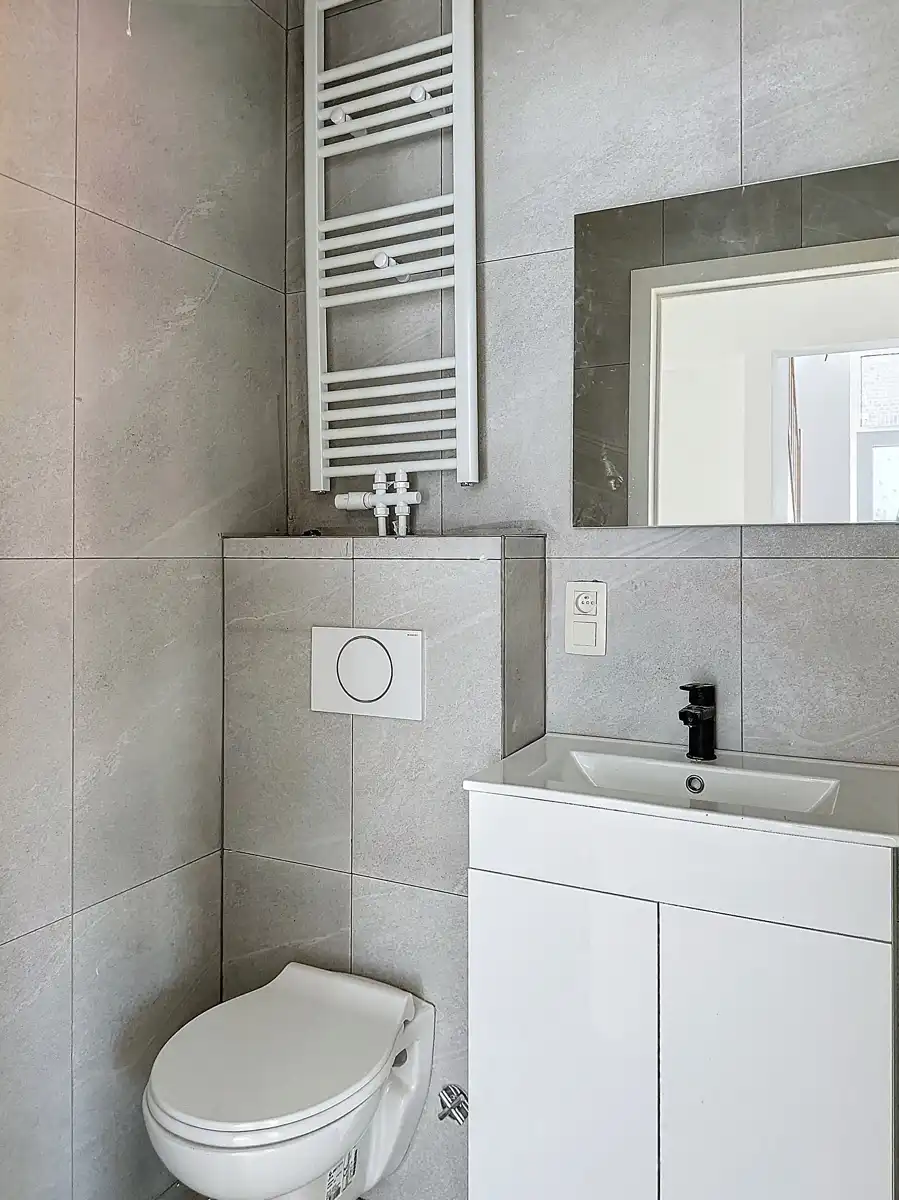 Gerenoveerde half open bebouwing met vlotte verbinding naar A12 foto 13