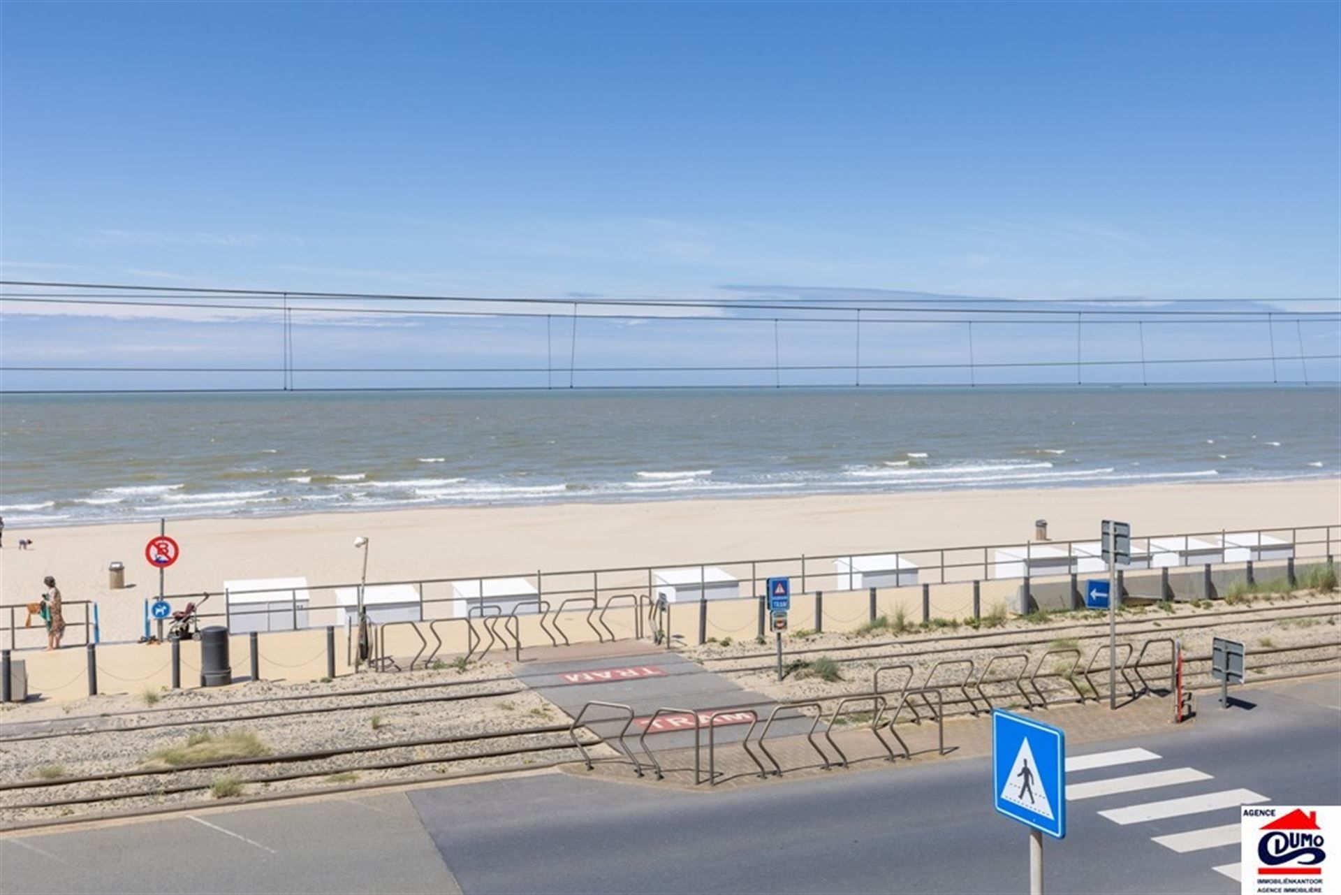 Gemeubeld appartement met 2 slaapkamers op de Zeedijk foto 6