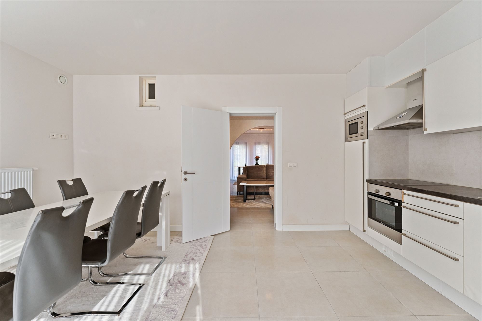 KNAPPE WONING (198M²) MET 3 SLAAPKAMERS + RUIME ZOLDER TE BEVERLO foto 9