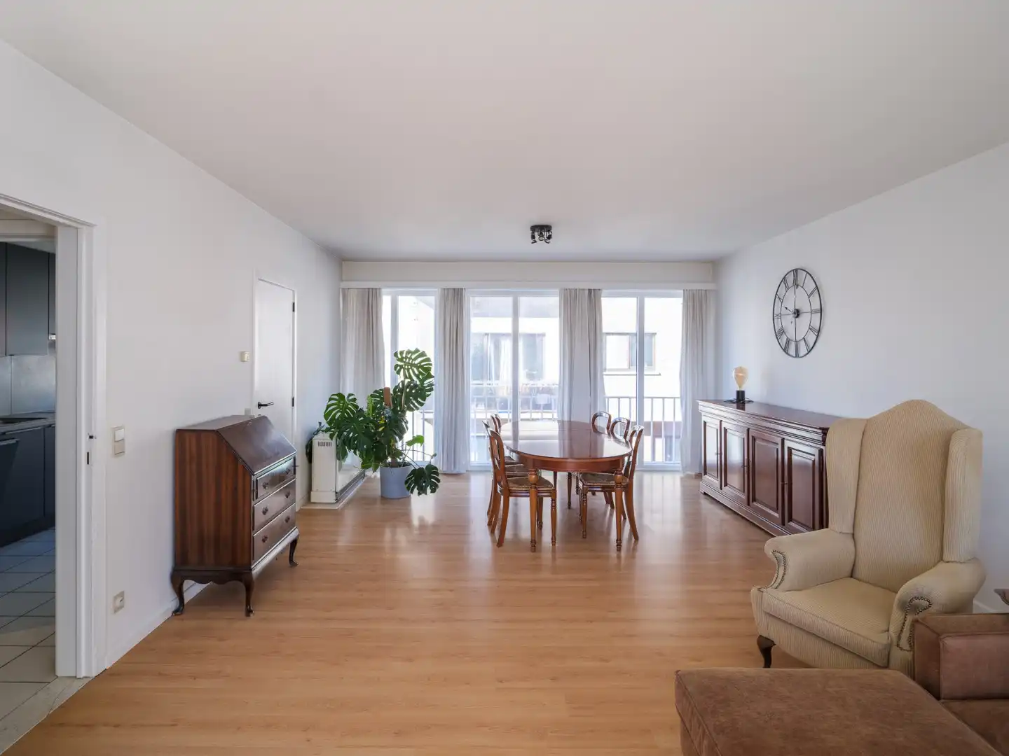 Ruim appartement met terras, garage en 2 slaapkamers in Drongen foto 8