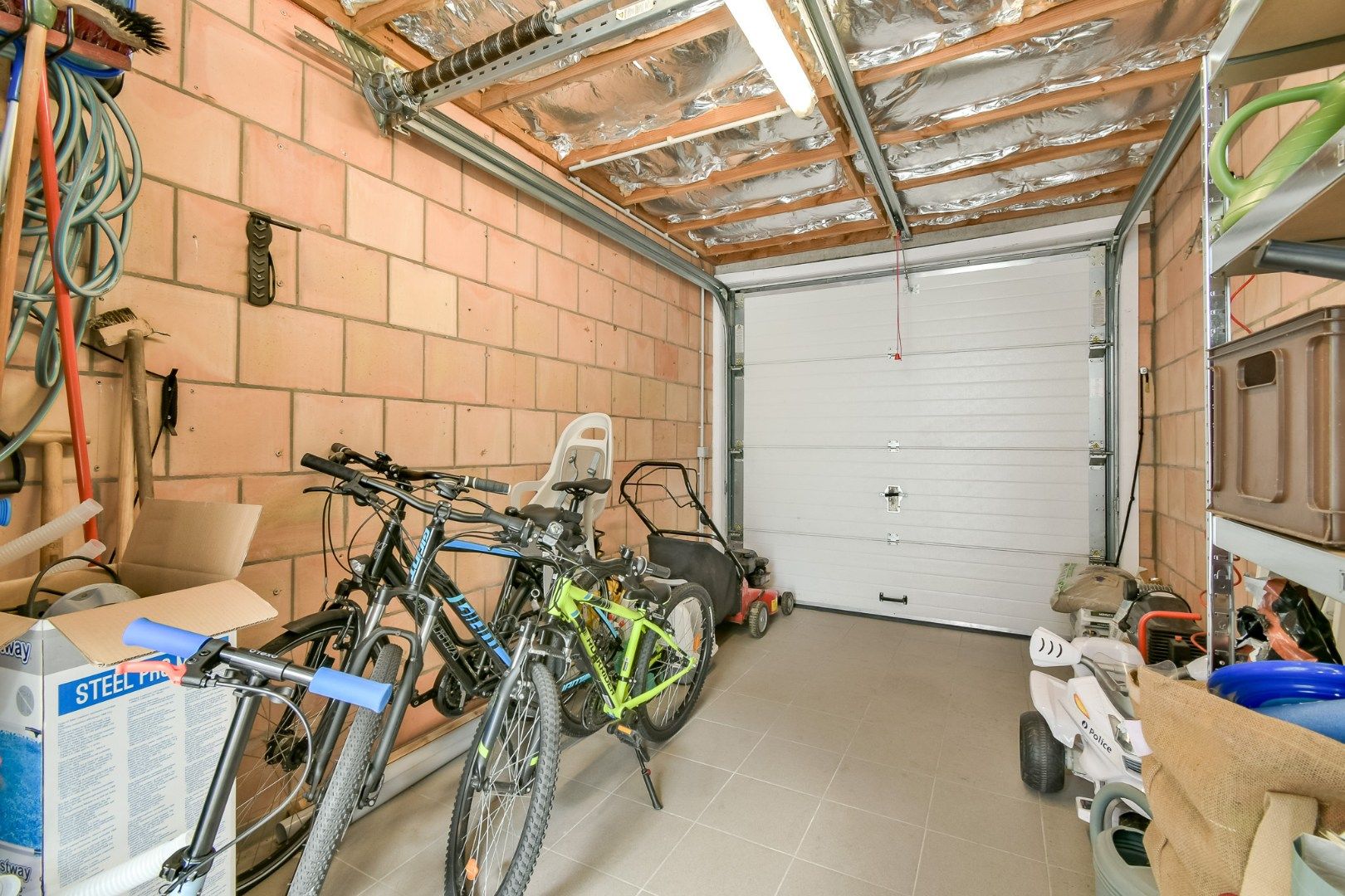 Energiezuinige woning in een rustige straat! foto 18