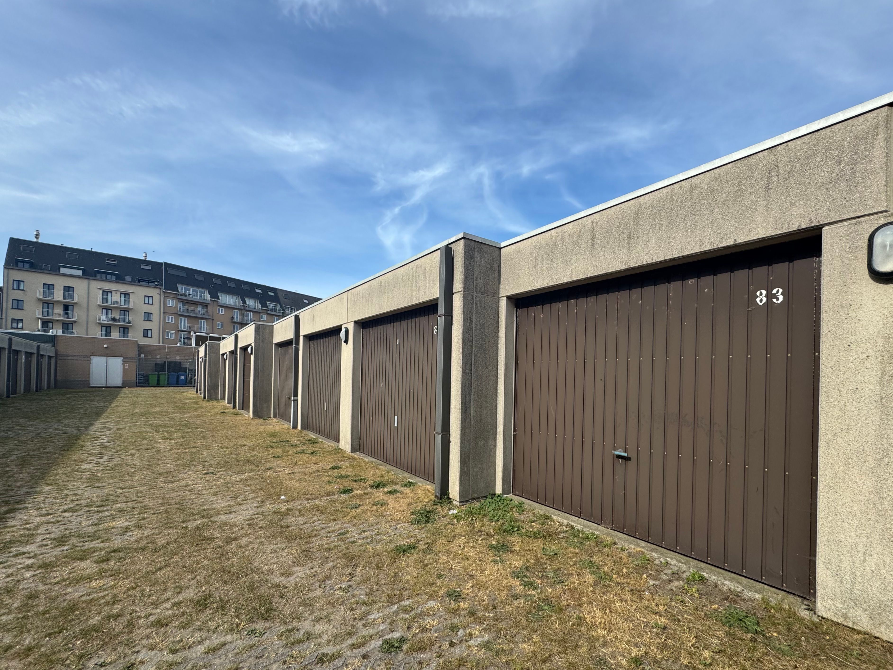 Garagebox 17m² in centrum Bredene foto 2