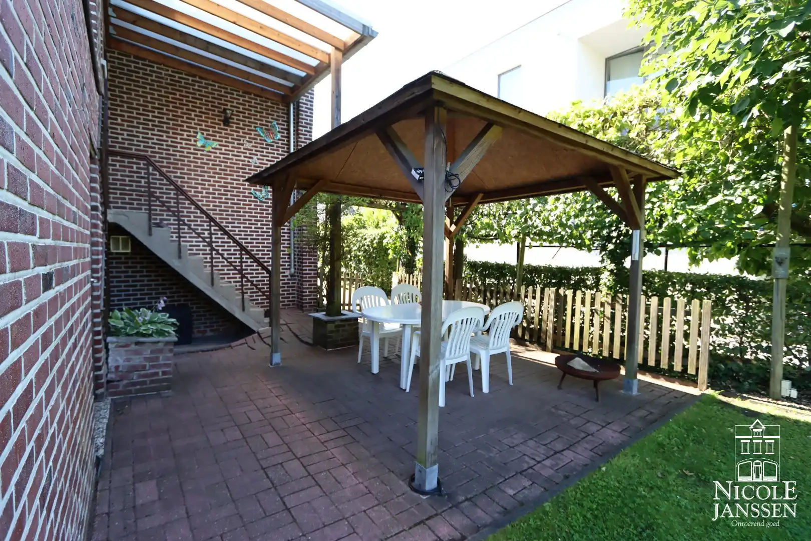 Compleet gerenoveerde charmante gezinswoning met tuin foto 21