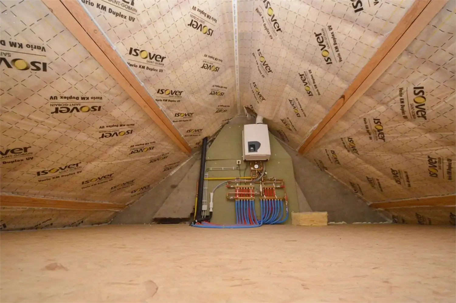 COMPLEET VERNIEUWDE DUPLEX MET TERRAS foto 17