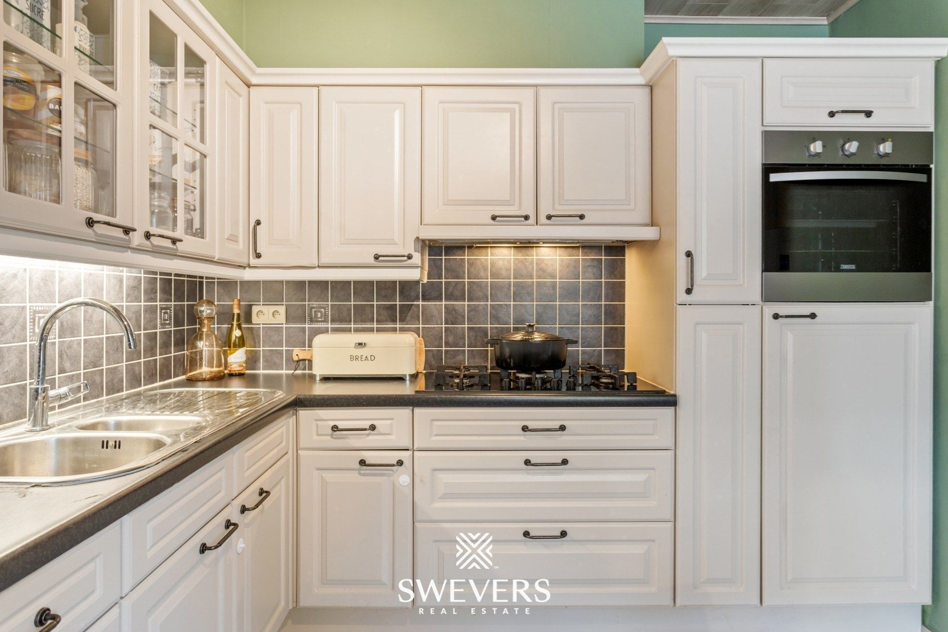 Instapklare woning met 4 slpk vlakbij het centrum van Herk-de-Stad foto 11