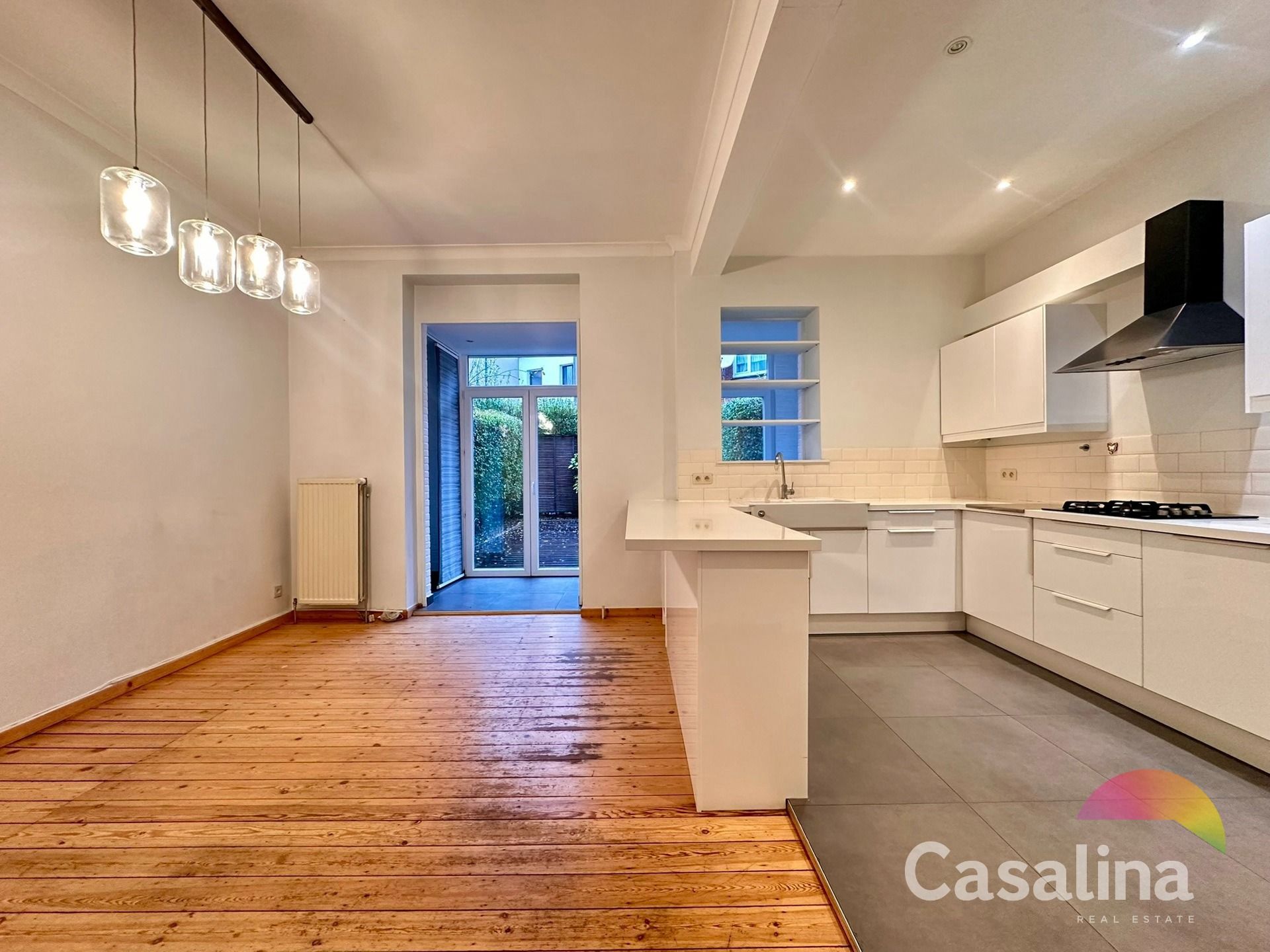 WONING van +/- 175 m² nabij het Dumonplein foto {{pictureIndex}}