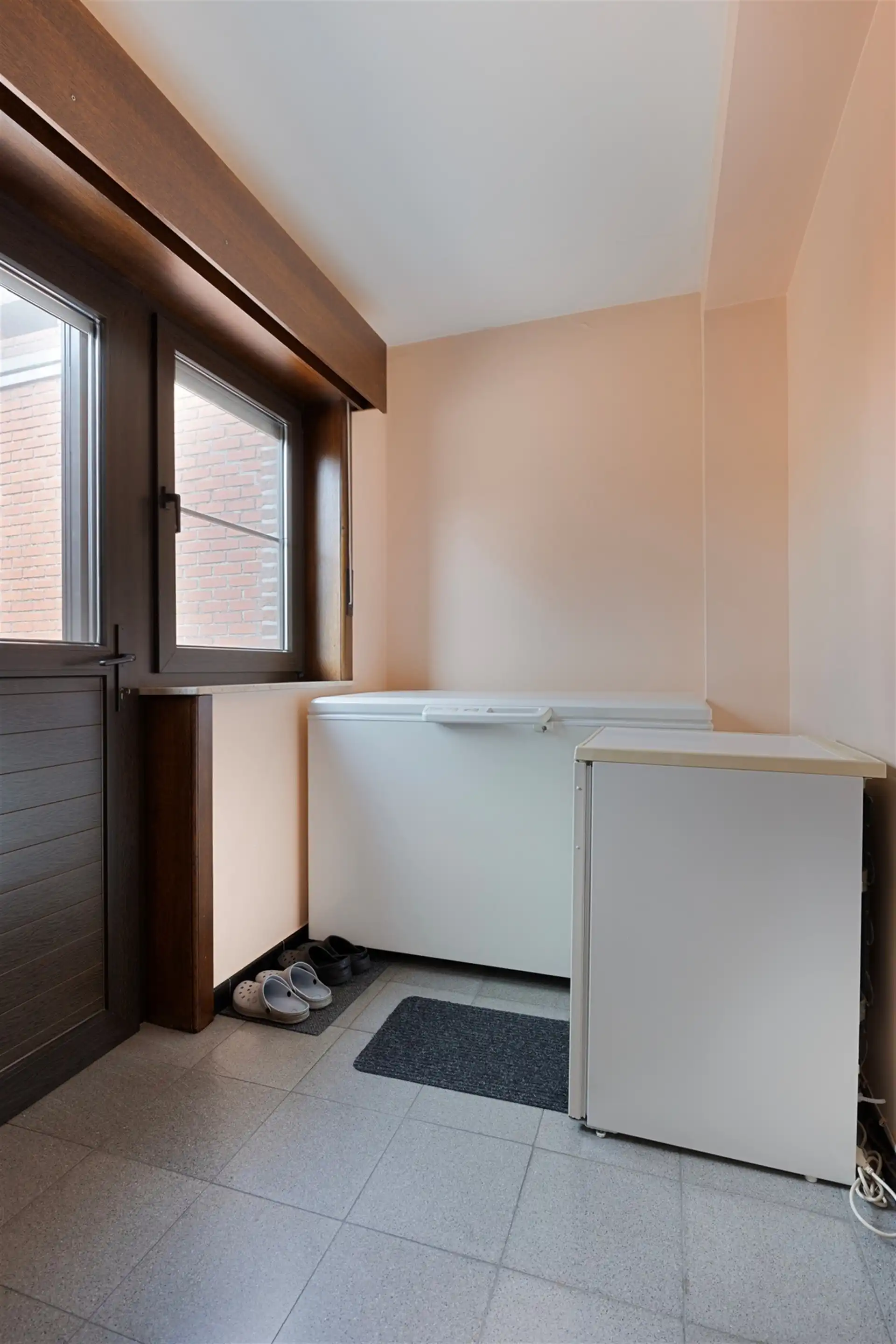 Woning met 4 kamers op terrein van 11a49ca foto 11