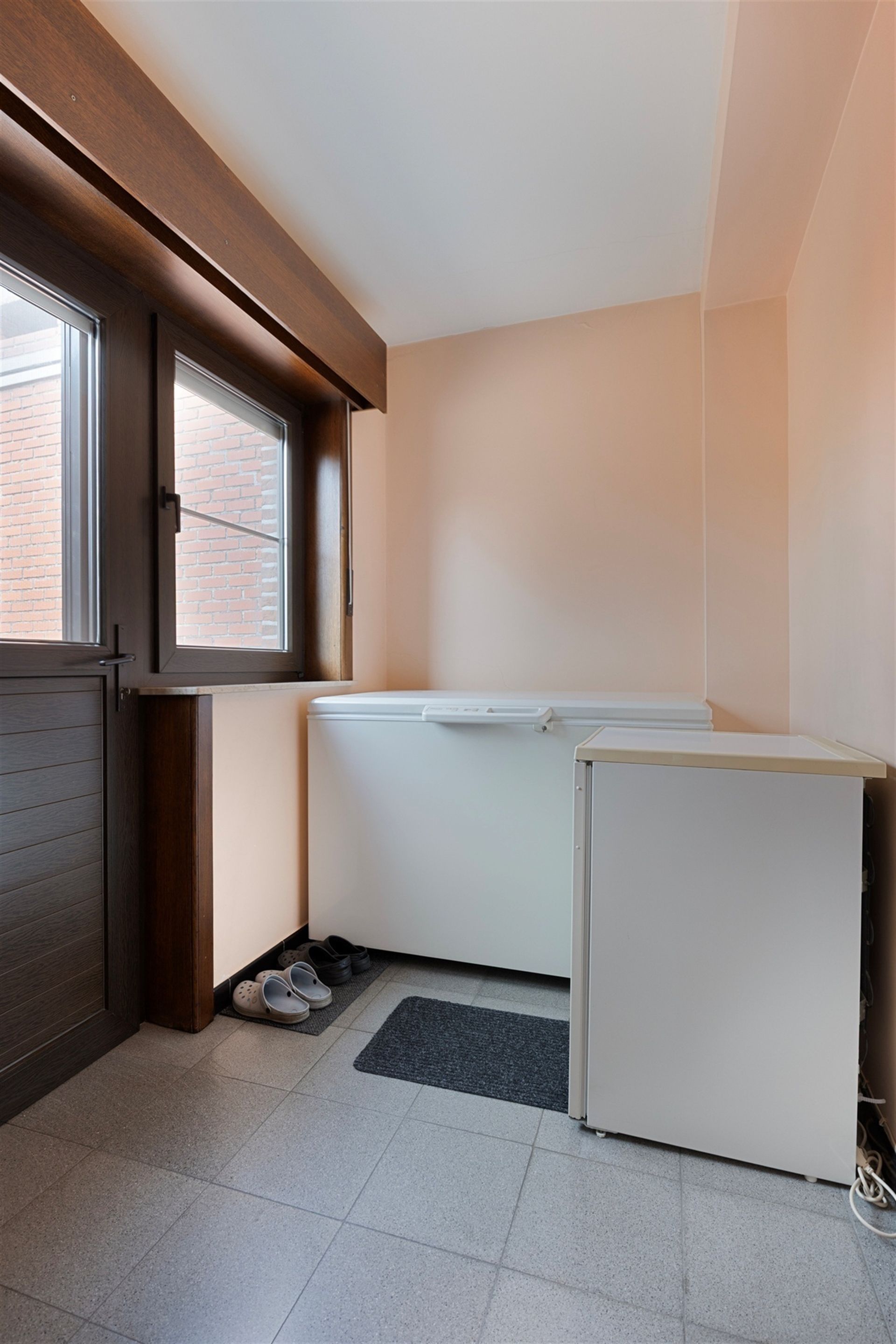 Woning met 4 kamers op terrein van 11a49ca foto 11