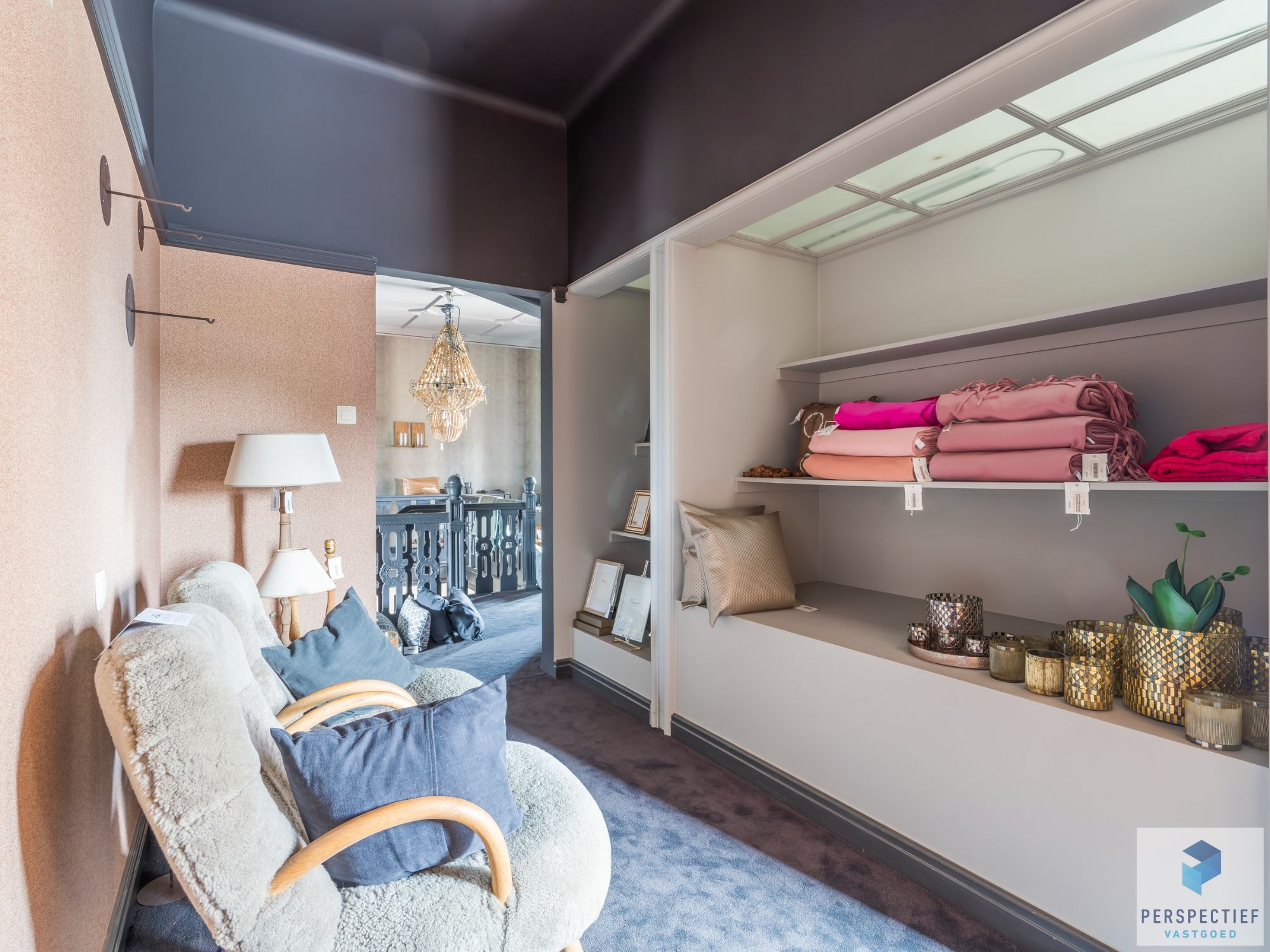 2 handelsruimtes + appartement met mogelijkheden op een strategische ligging te Roeselare foto 29