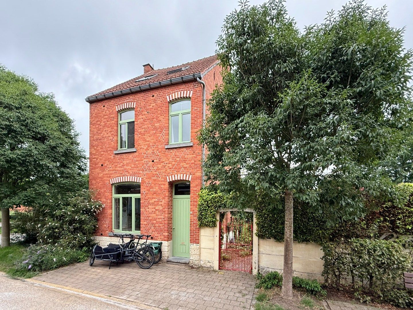 Gezellige woning nabij het centrum van Wijgmaal foto {{pictureIndex}}