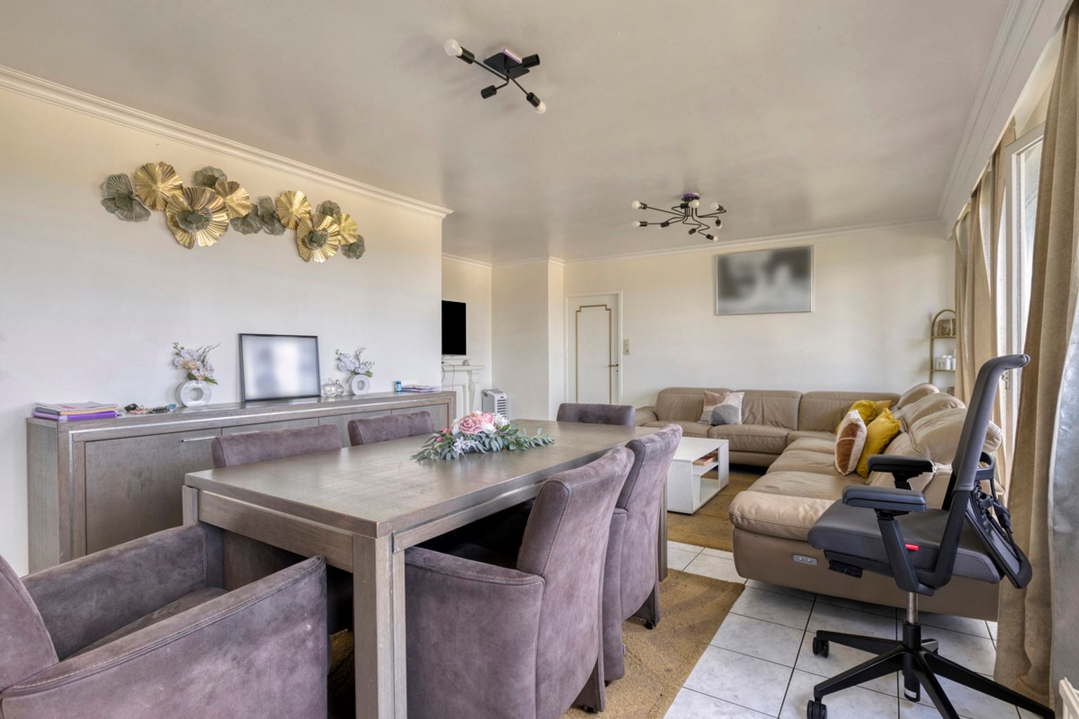 Instapklaar 3-slaapkamer appartement met subliem uitzicht foto 3