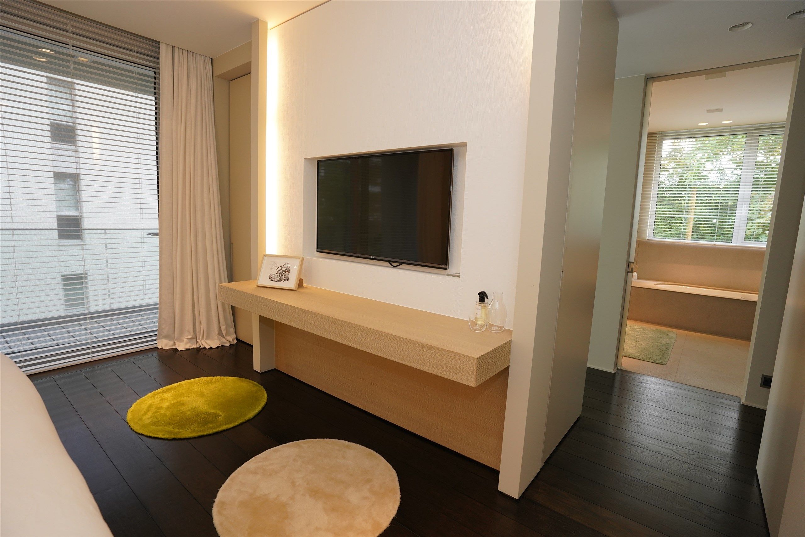 Luxeappartement met frontaal Leiezicht & voorbijglijdende bootjes foto 23