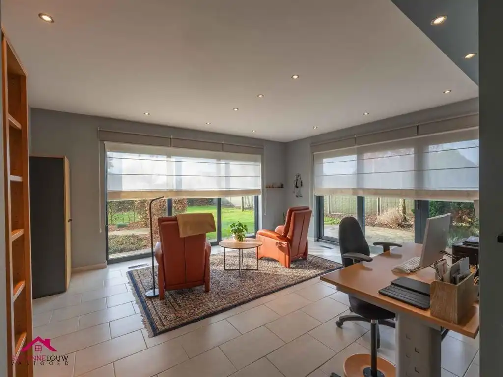 Ruime vrijstaande en instapklare woning in hedendaagse stijl foto 16