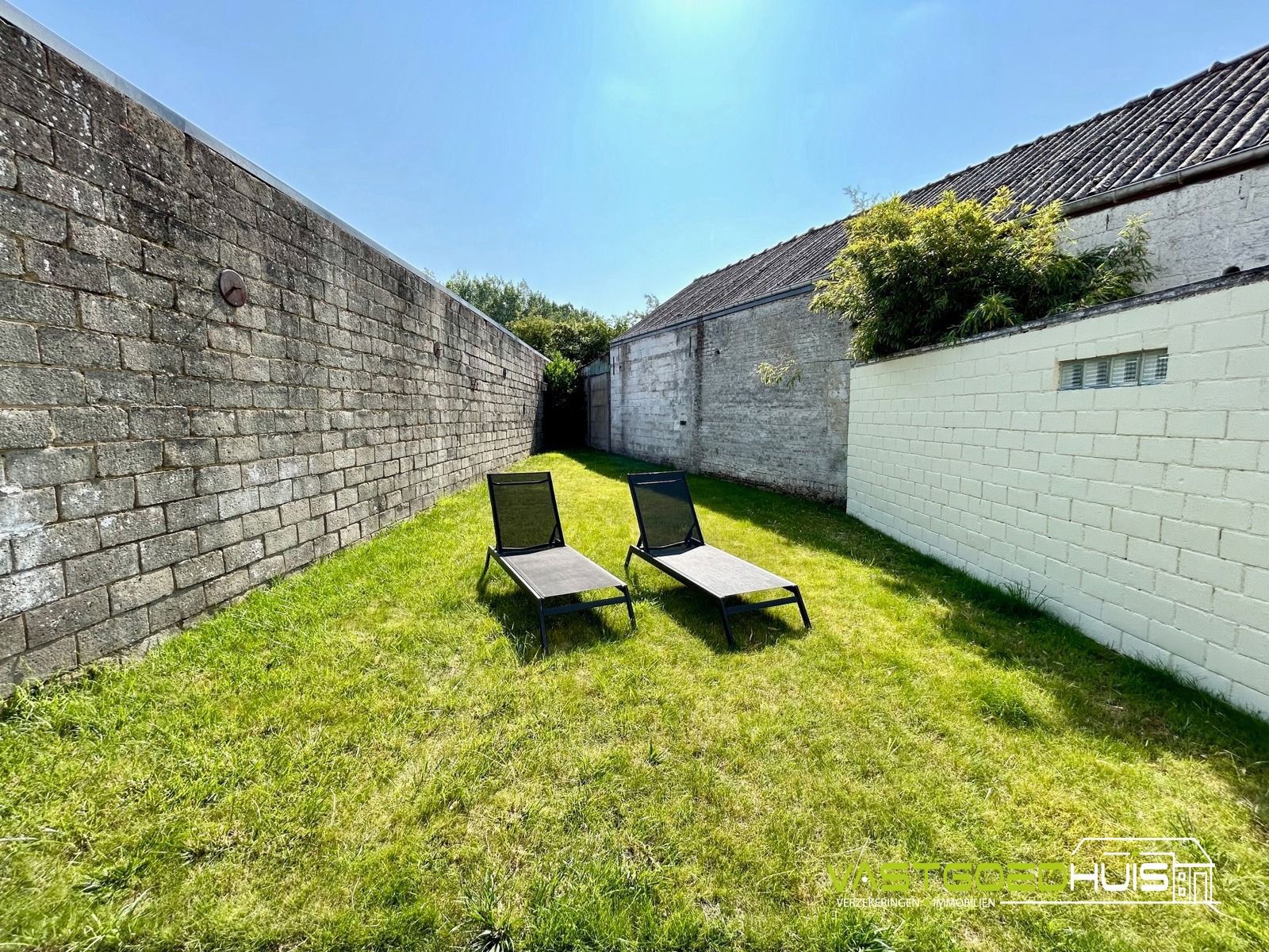 Eigentijdse gezinswoning met tuin en garage foto 27