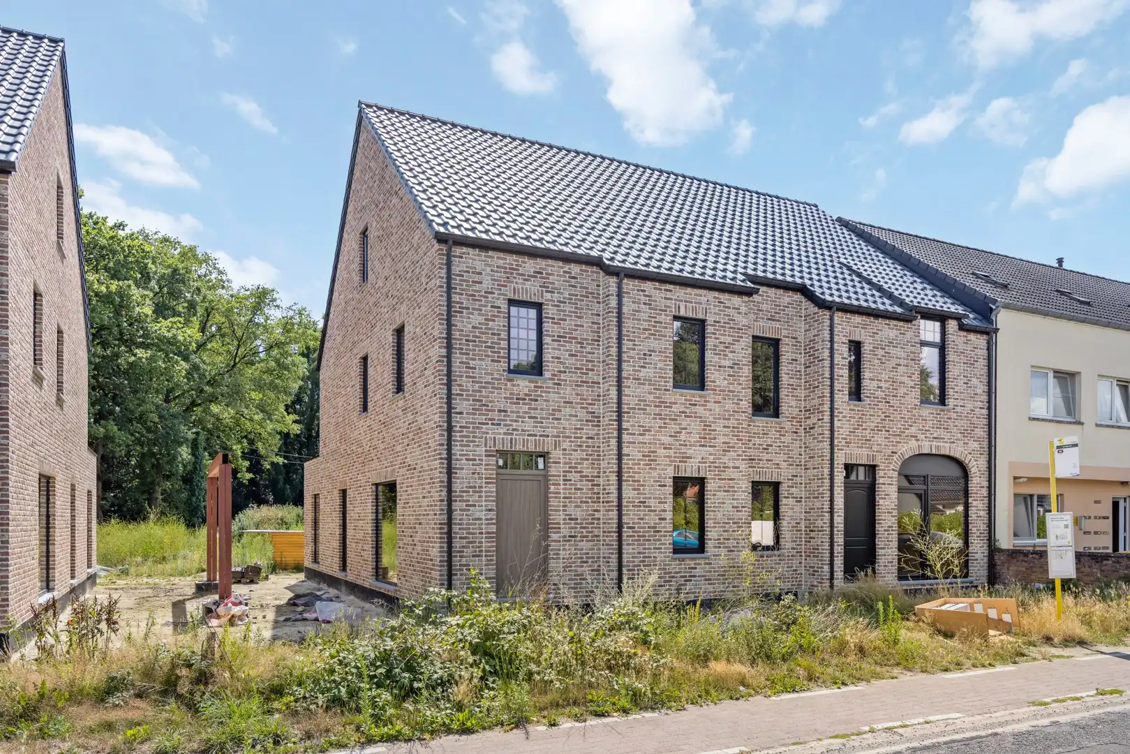 Casco woning in landelijke pastorijstijl met zuidgerichte tuin en 210 m² woonoppervlakte foto {{pictureIndex}}