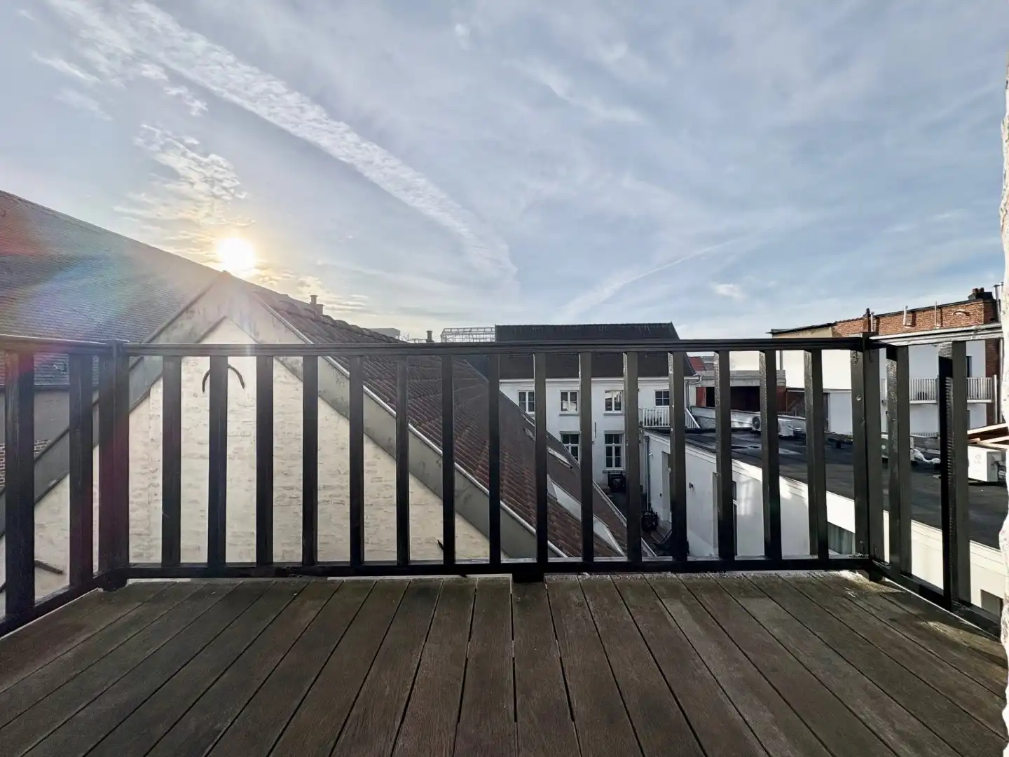 Stijlvol 3-slaapkamer duplexappartement met zonnig terras foto 5