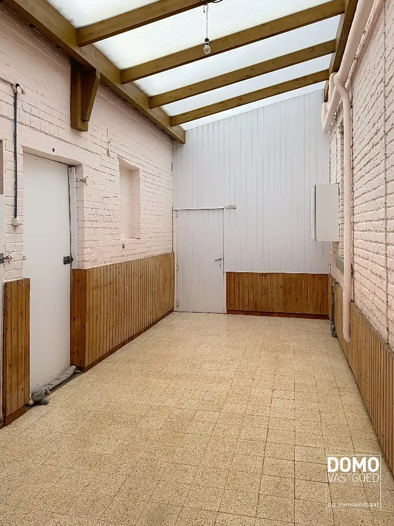 Karaktervolle woning met tal van mogelijkheden en voorzien van paardenstallingen foto 16