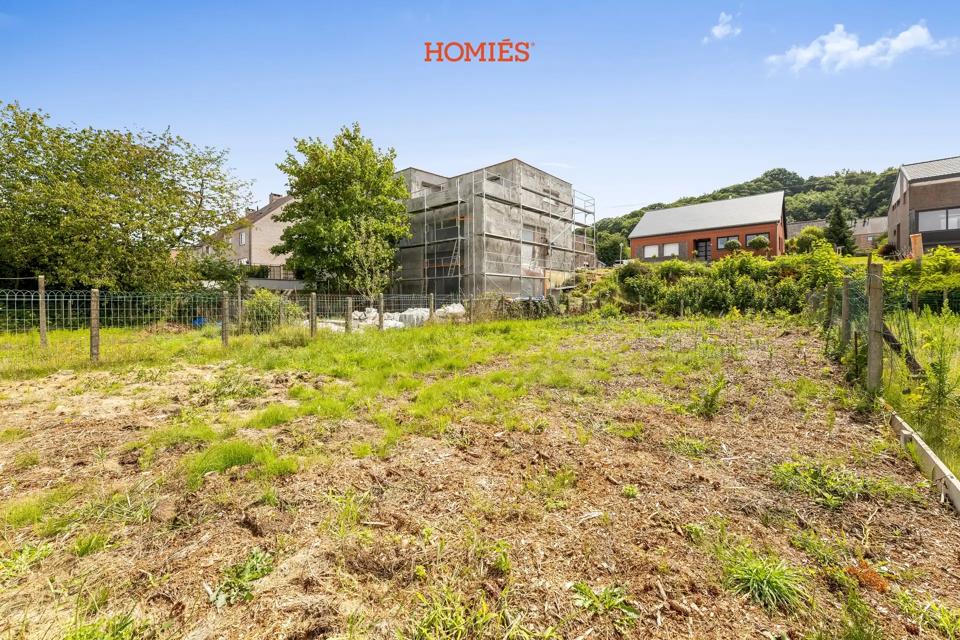 Bouwgrond in verkeersluwe straat foto 5