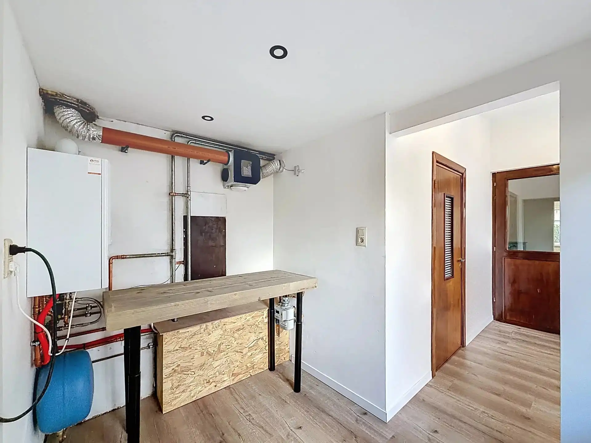 Zeer ruime en verzorgde woning met 5 slaapkamers en 2 badkamers op een groot perceel foto 16