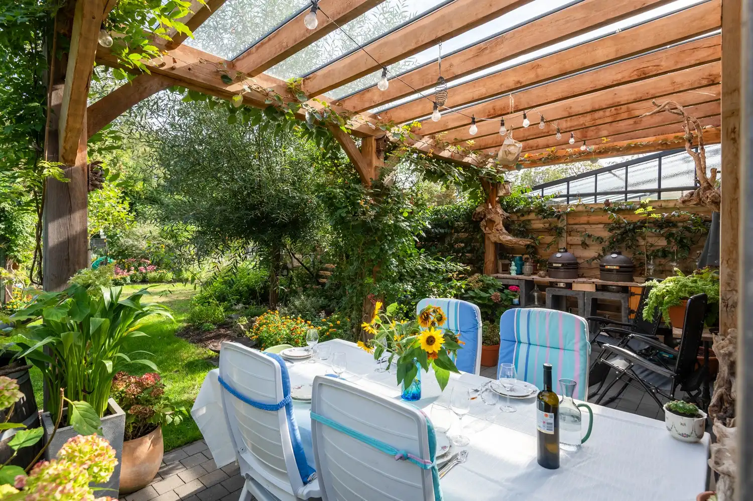 Instapklare, energiezuinige woning met 3 slaapkamers & tuin te Lier! foto 10