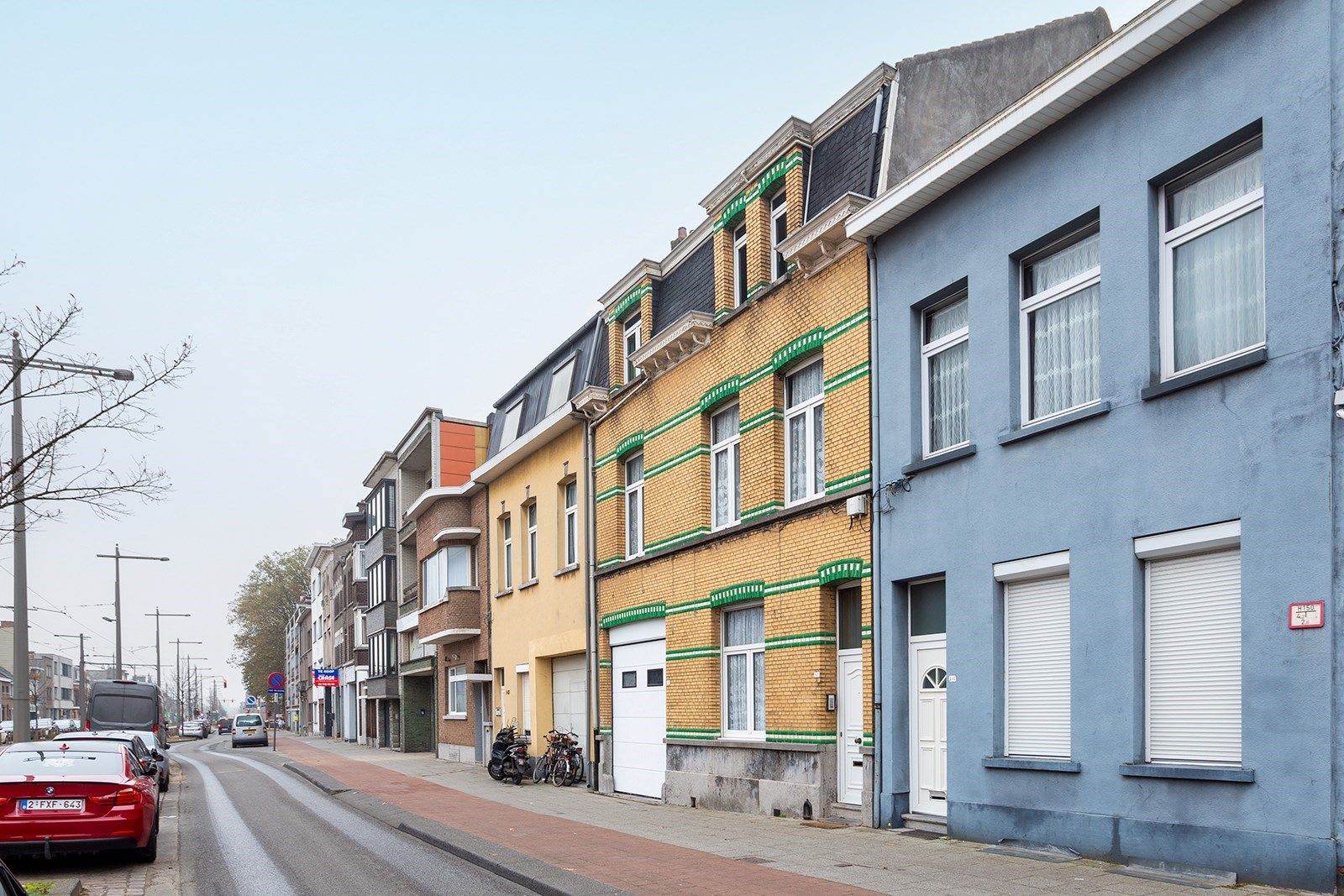 Op te frissen ruime woning met 7 slpk,3 badkamers,terras en garage foto 25