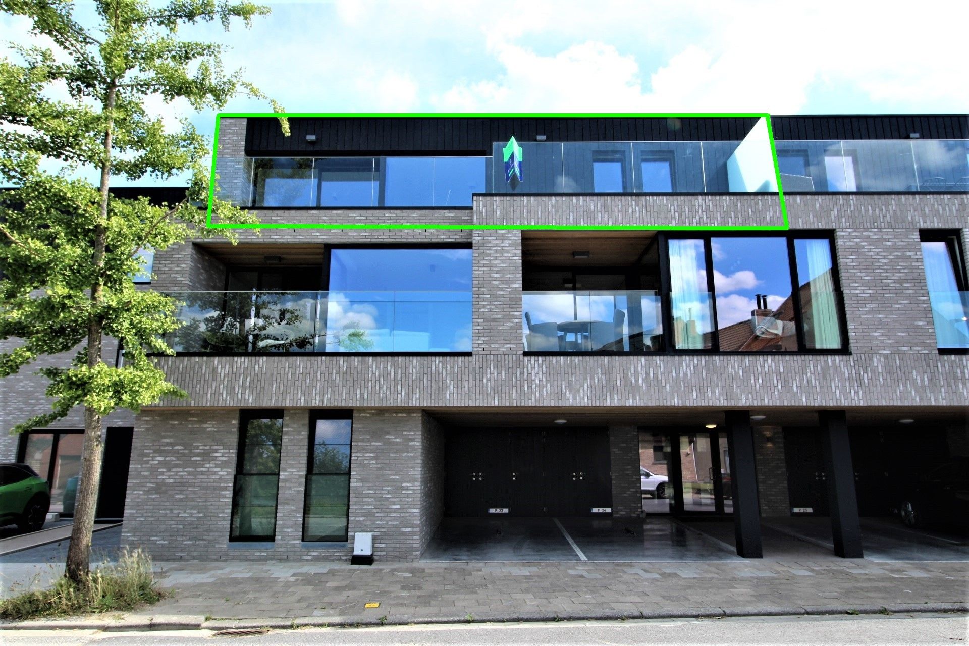 Luxe nieuwbouwappartement met panoramisch terras in hartje Sint-Eloois-Vijve foto 20