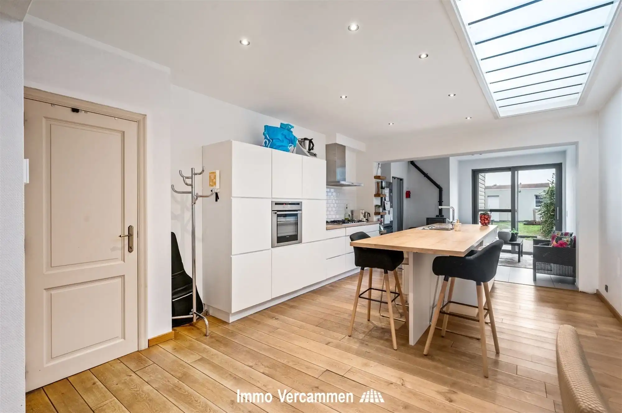 Lichtrijke woning met 3 slpks en garage te Lier foto 2