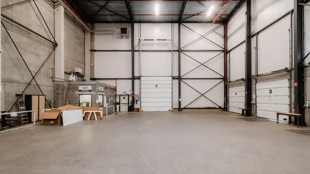Logistiek bedrijfspand te huur in industriezone Z4 in Asse foto 20
