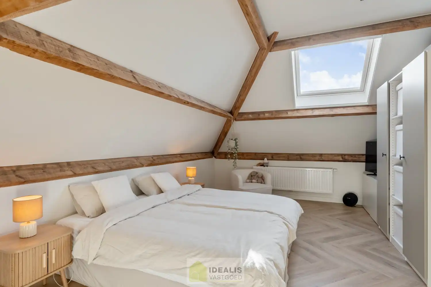 IDEALIS VASTGOED – Een prachtige instapklare woning in het fijne Hamont op een steenworp van de NL-grens! foto 37