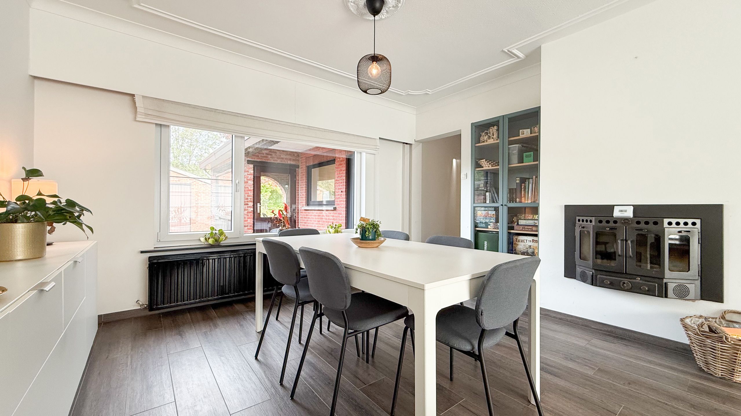 Karaktervolle open instapklare bebouwing met zeer ruime tuin! foto 7