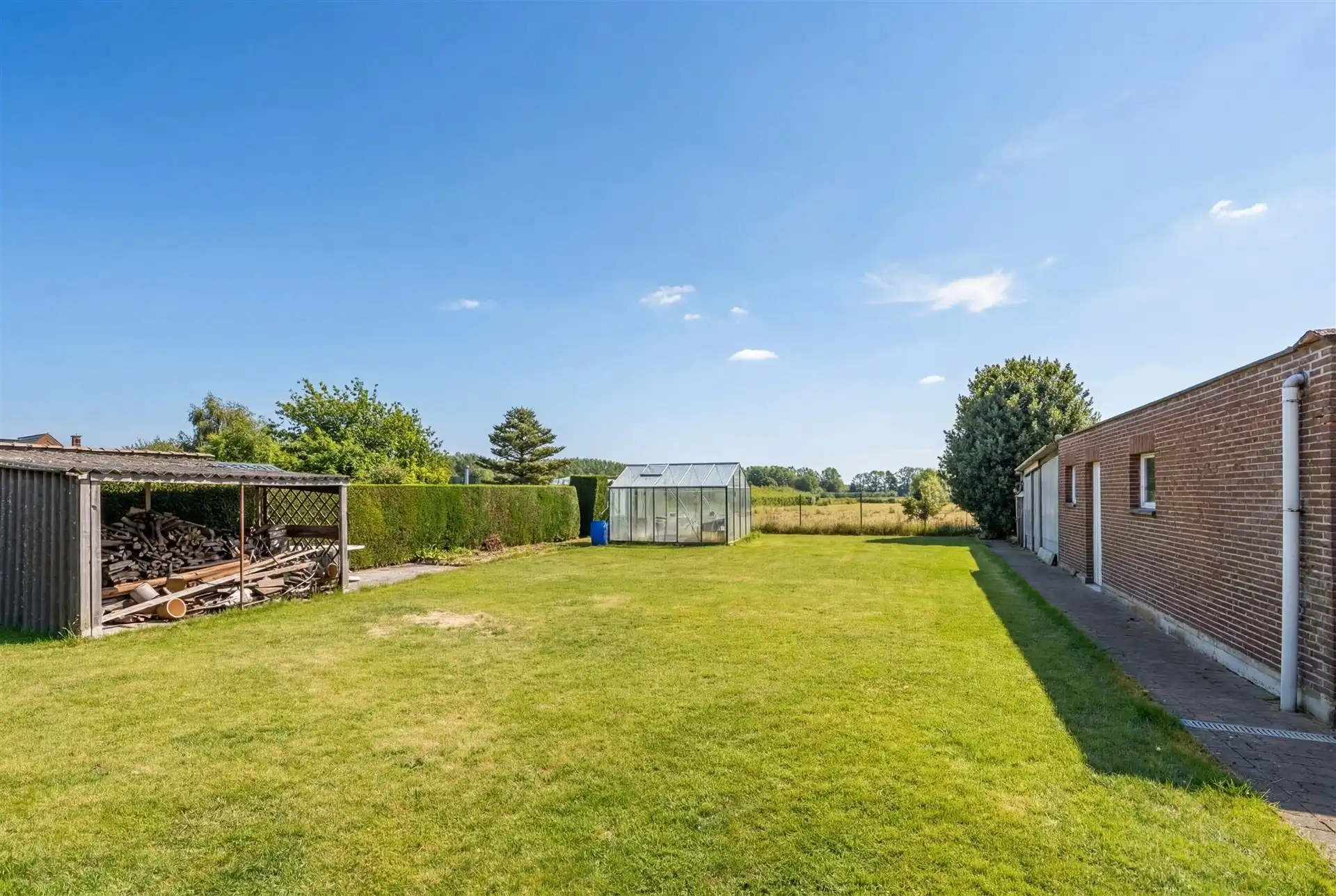 Charmante bungalow met landelijk uitzicht in Schellebelle foto 25