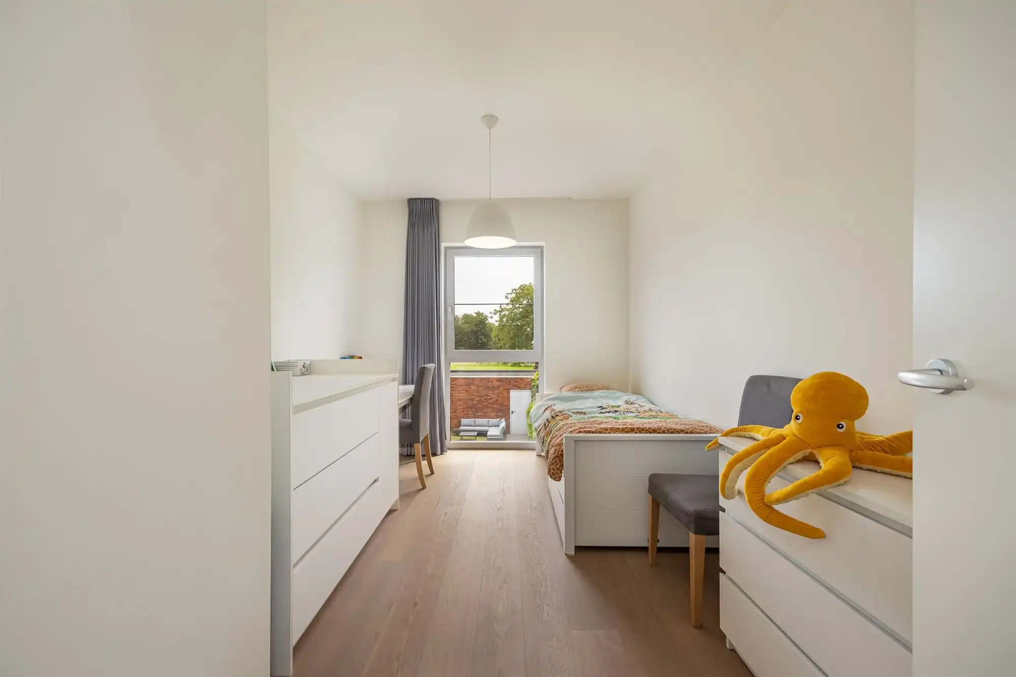 Instapklare moderne woning met 4 slpk. en tuin foto 15