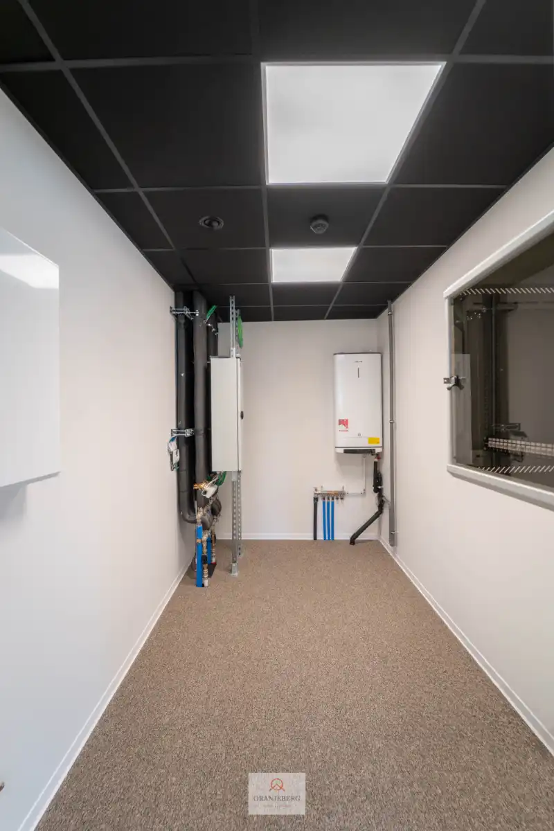 Polyvalente kantoorruimte van 193 m² foto 21