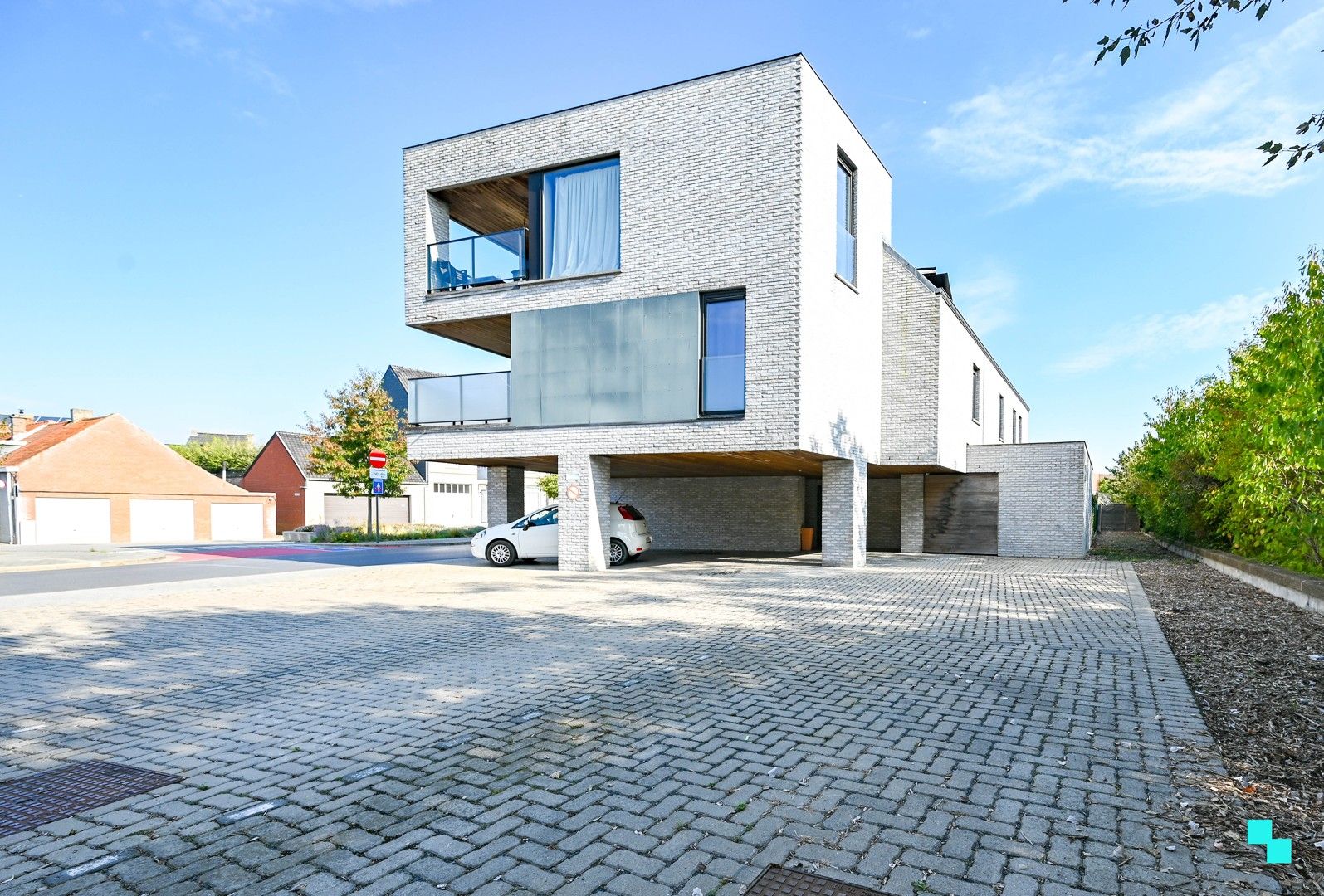 Lichtrijk appartement te huur nabij centrum Harelbeke foto 14