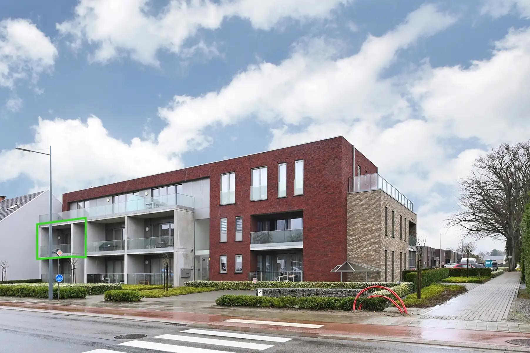 Lichtrijk 2 slpk appartement met zuidgericht terras op een toplocatie!! foto 2