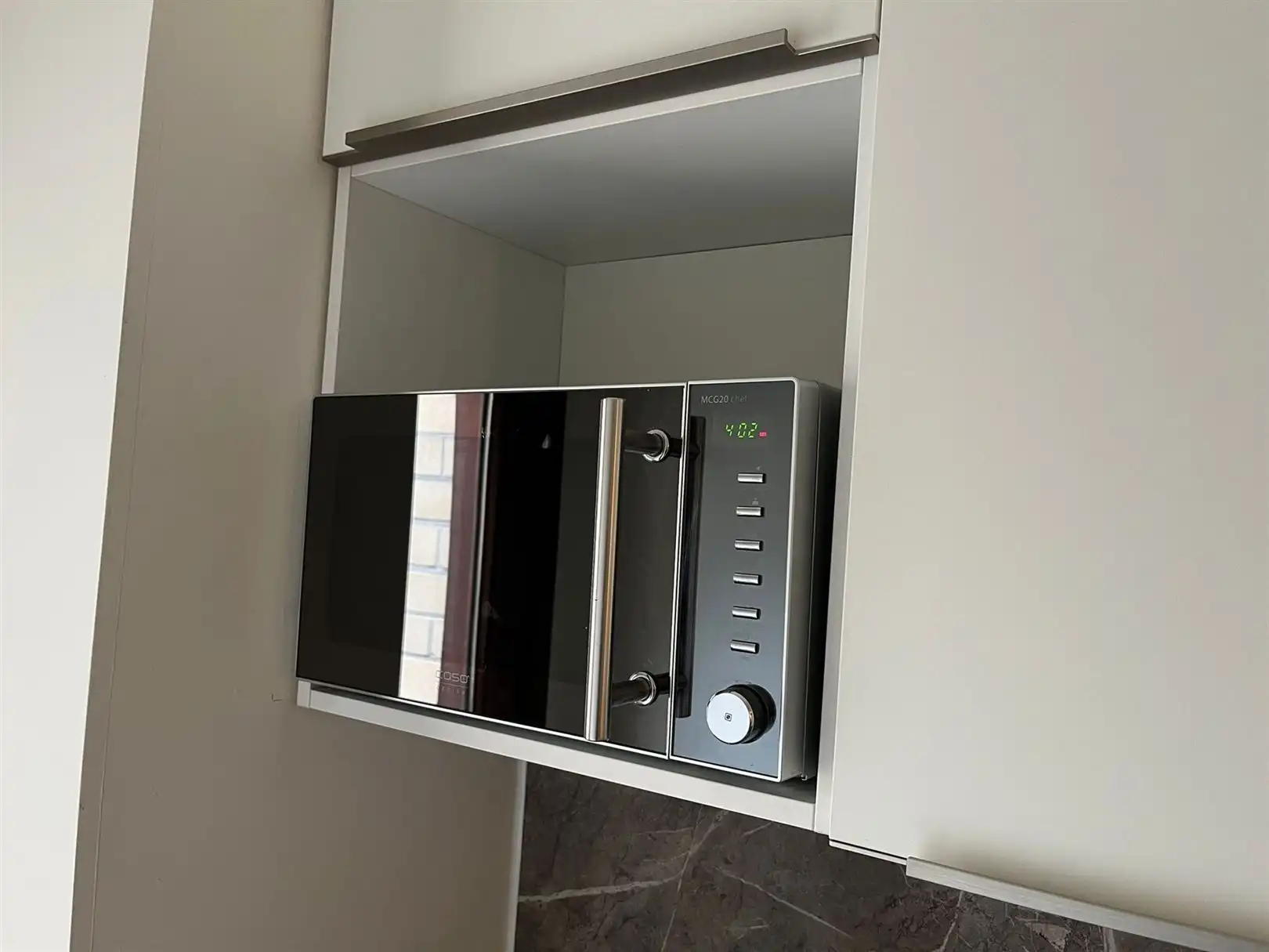 Volledig gerenoveerd  gemeubeld éénslaapkamer appartement foto 11