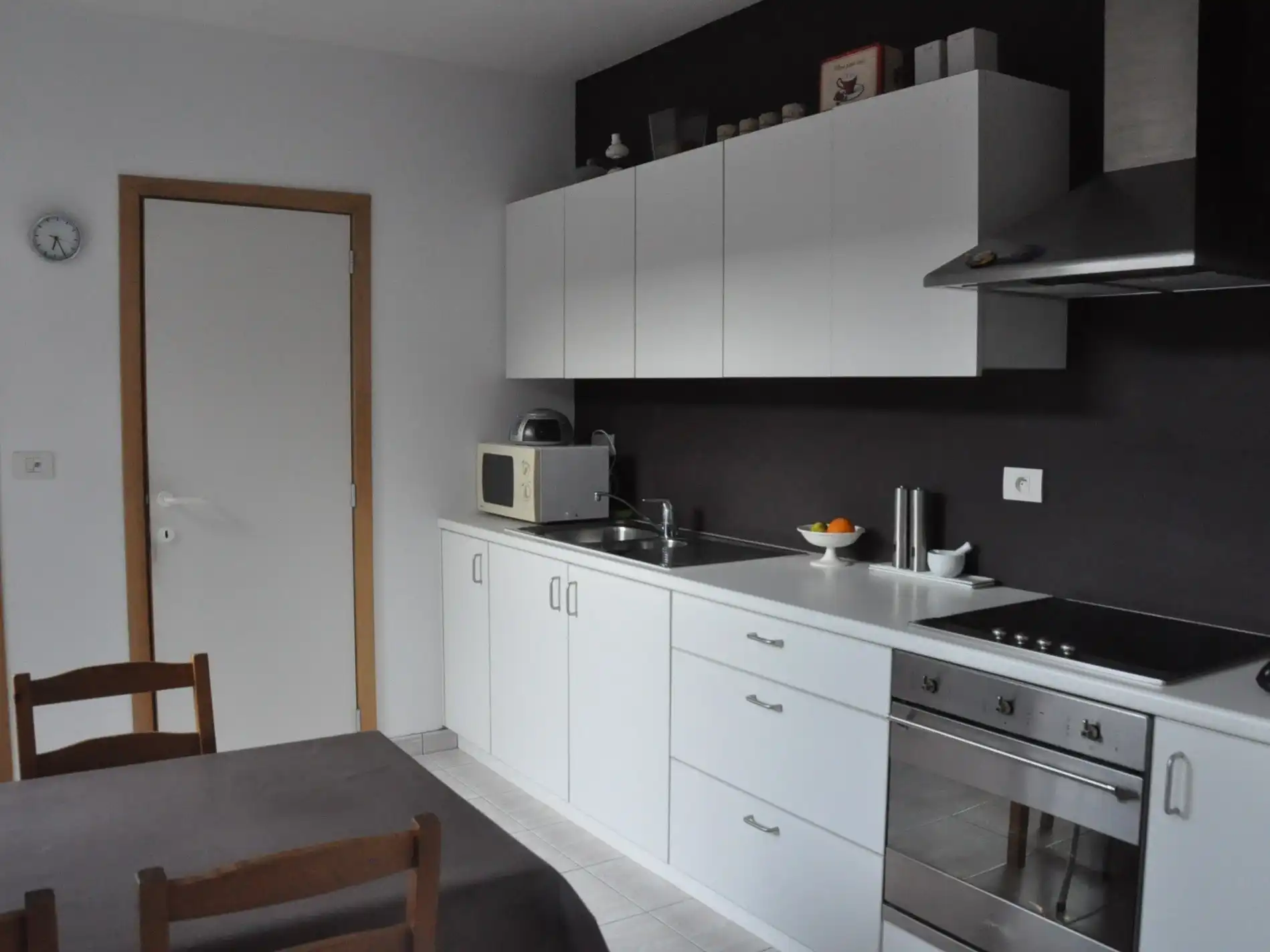 Verzorgde rijwoning met 3 slaapkamers, tuin en garage foto 5