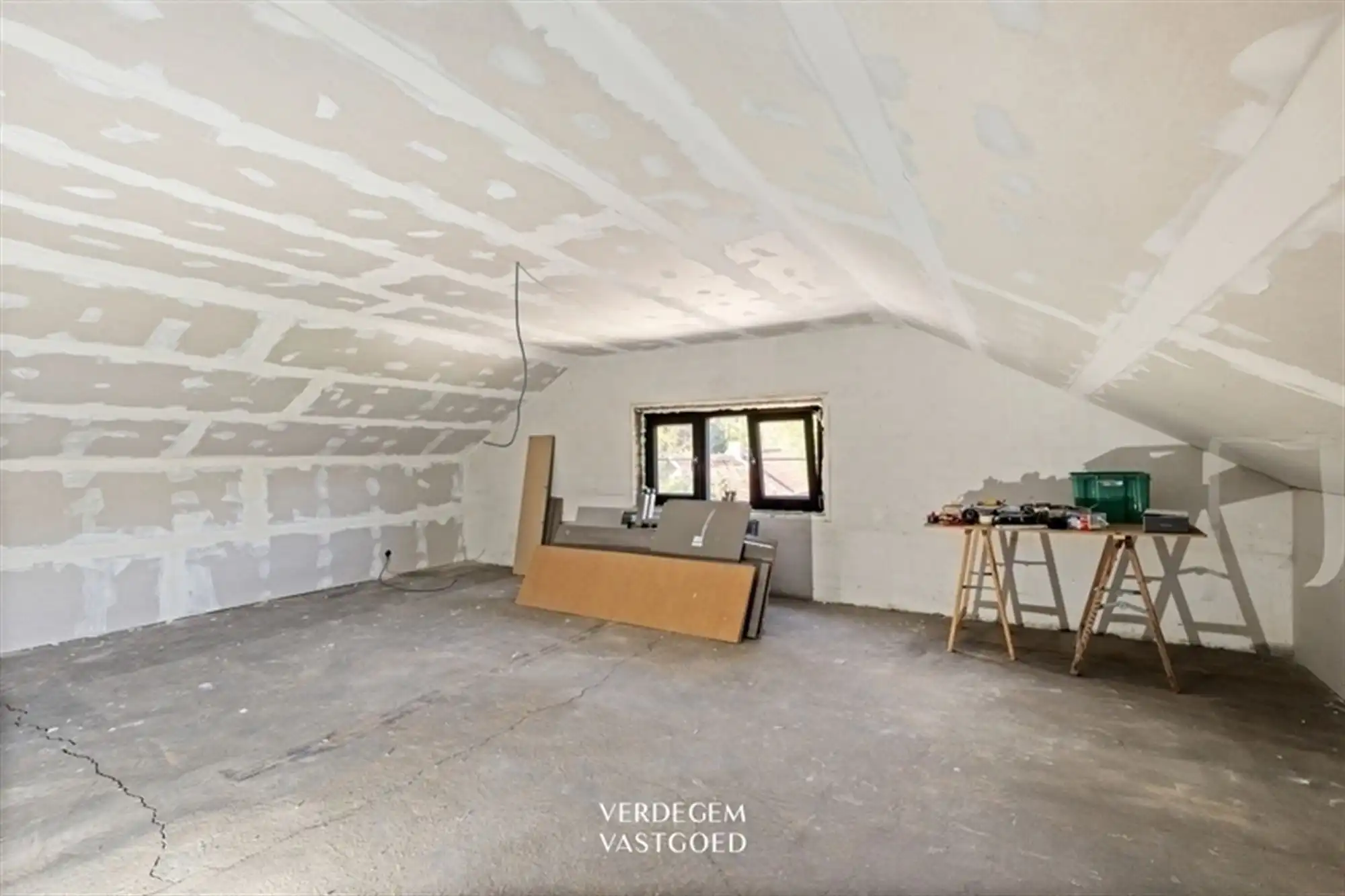 Ruim wonen met 4 slaapkamers, inpandige garage en tuin foto 12