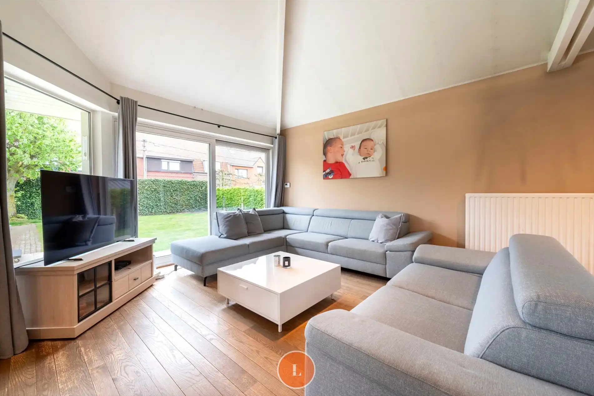 Prachtige villa met praktijkruimte en zonnepanelen op toplocatie in Menen foto 6