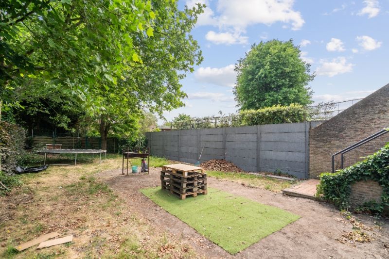 Ruime woning op goed gelegen locatie - 421 m² foto 17
