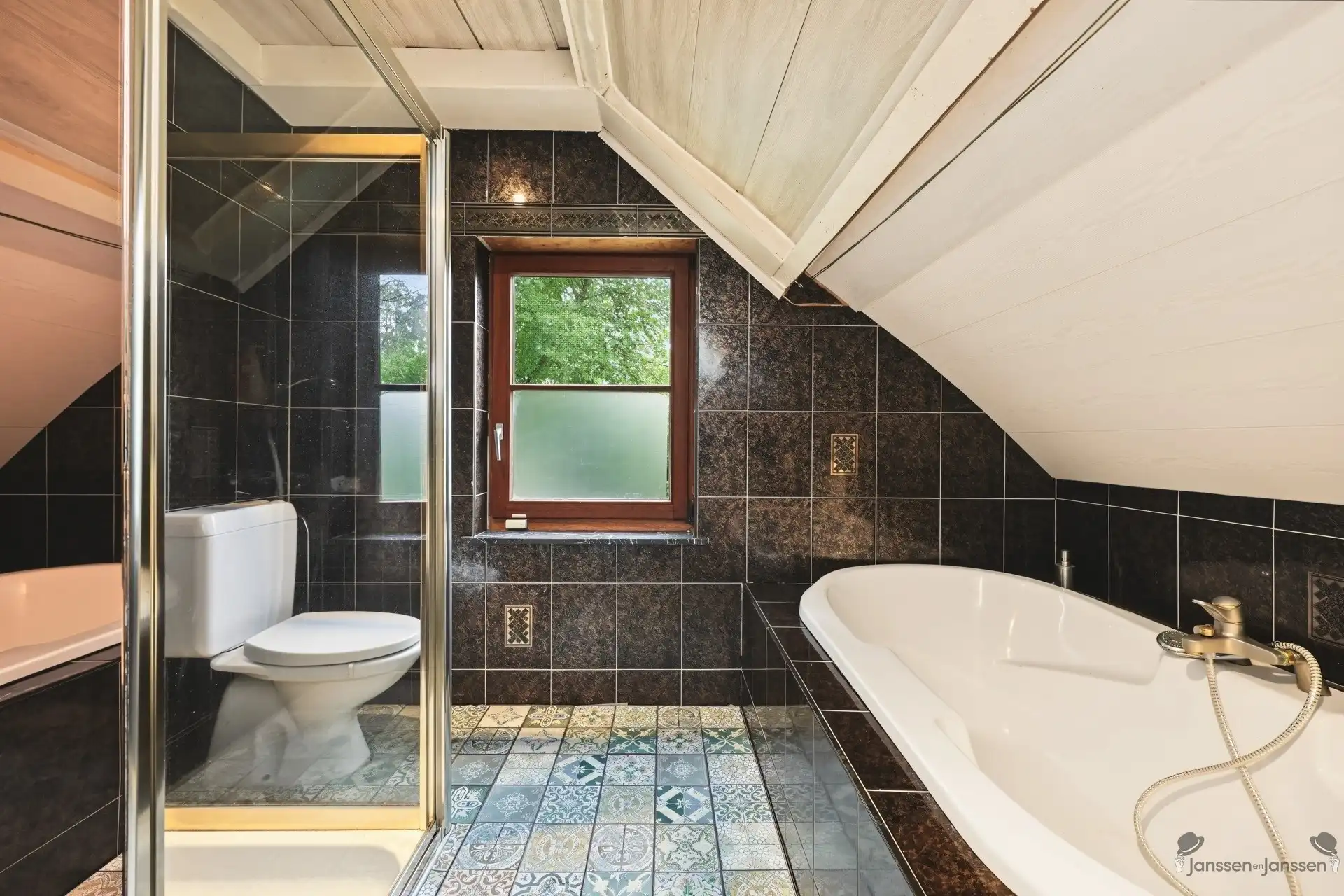 Vrijstaande woning in prachtige groene omgeving op perceel van 955m² foto 13
