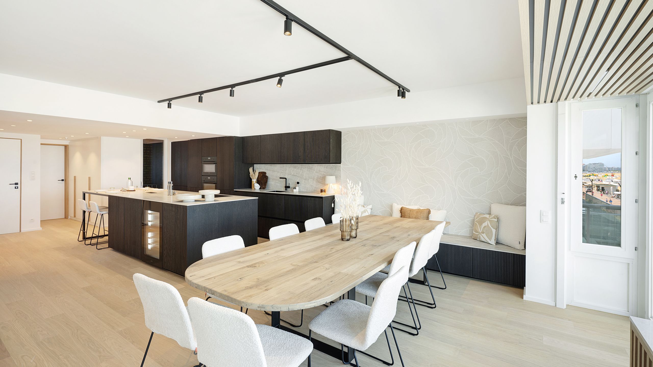 Appartement met 5 slaapkamers en 10m gevel te Rubensplein. foto 9