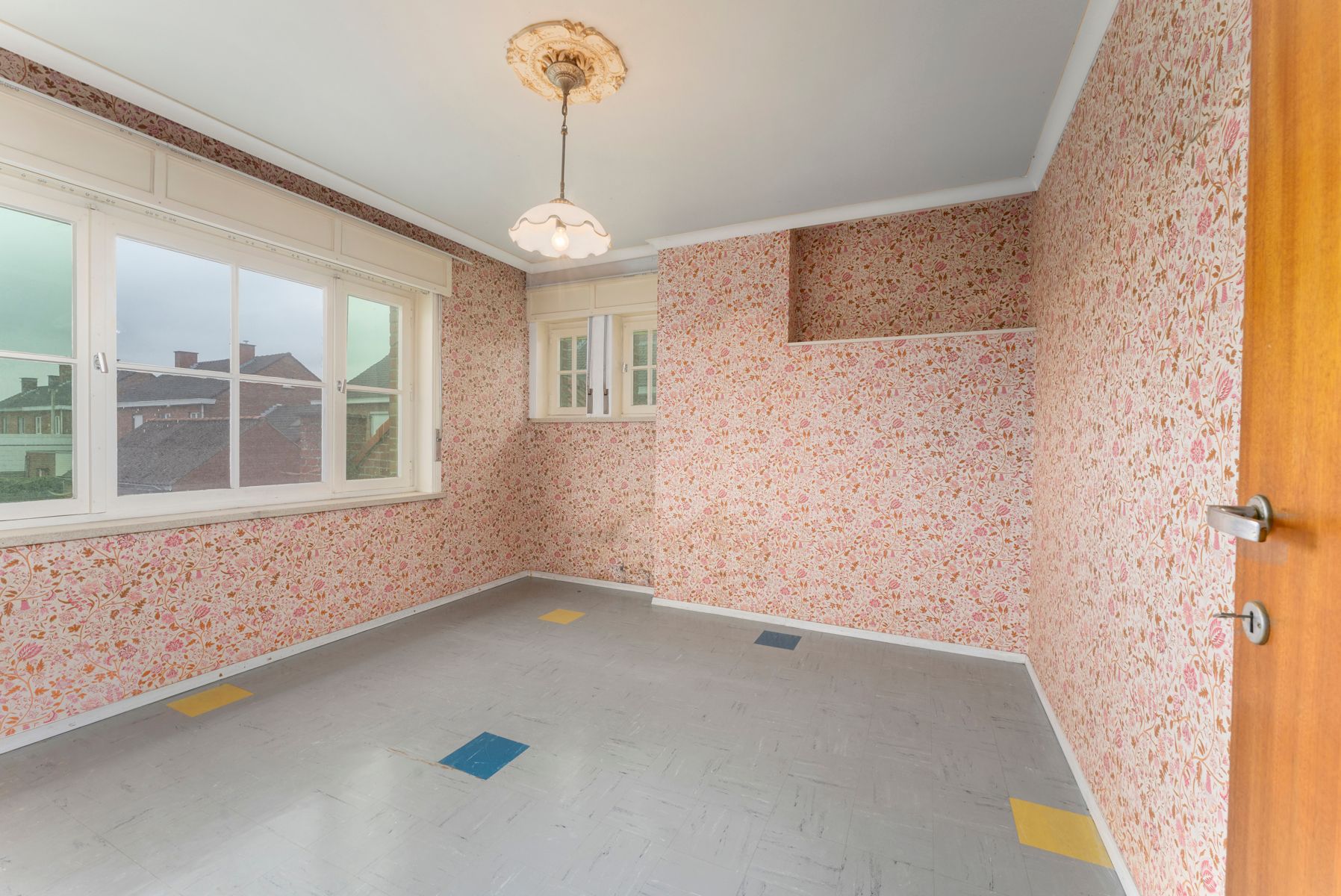 Karaktervolle woning met veel potentieel! foto 11