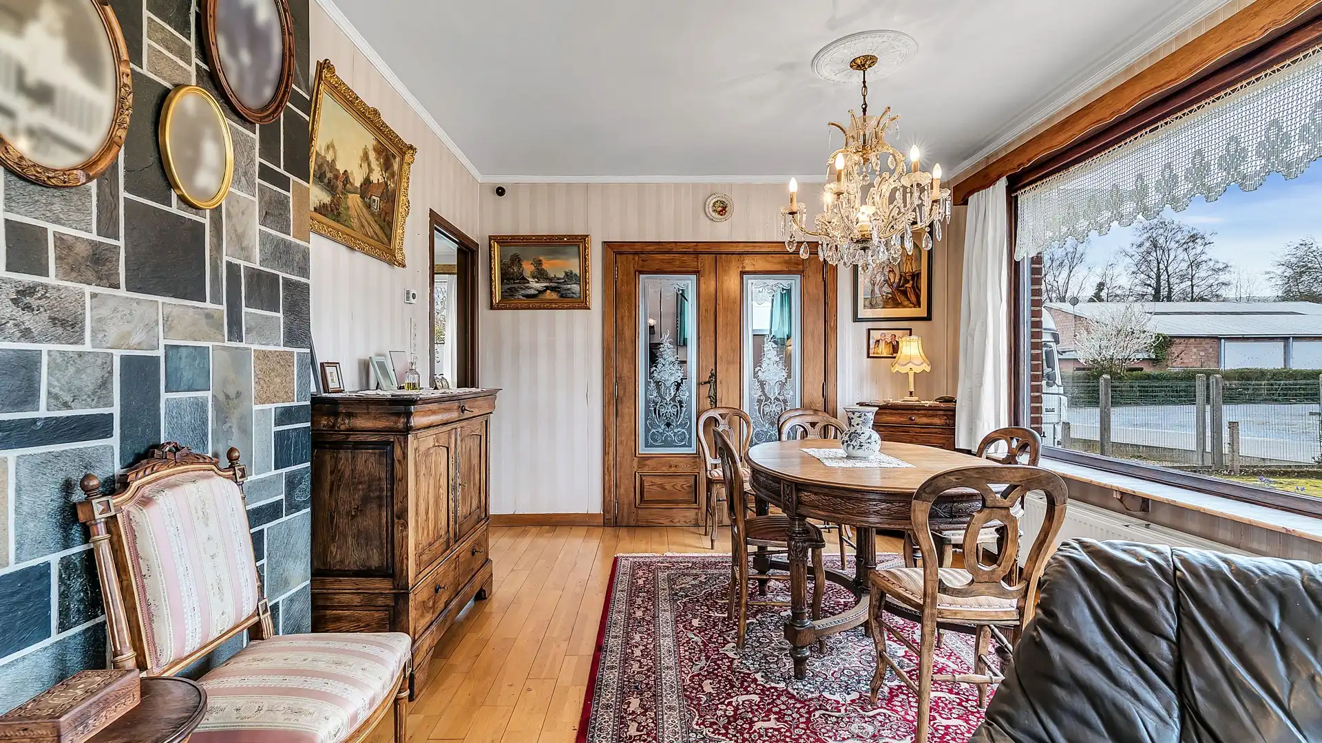 Rustig gelegen te renoveren woning met 4 slaapkamers op een perceel van 13a 07ca foto 9